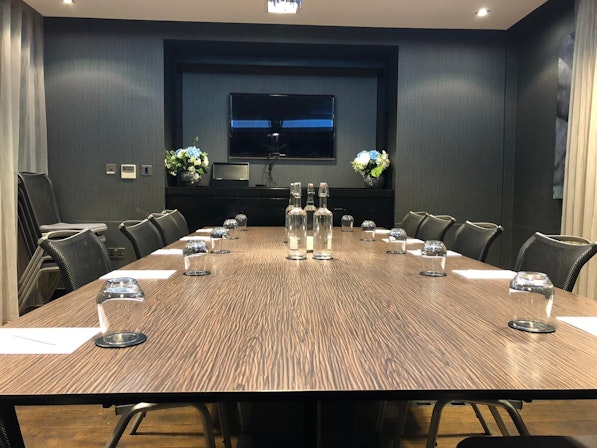 Holiday Inn Southend - Boardroom image 2