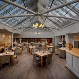 voco™ Oxford Thames Hotel - The Conservatory image 1