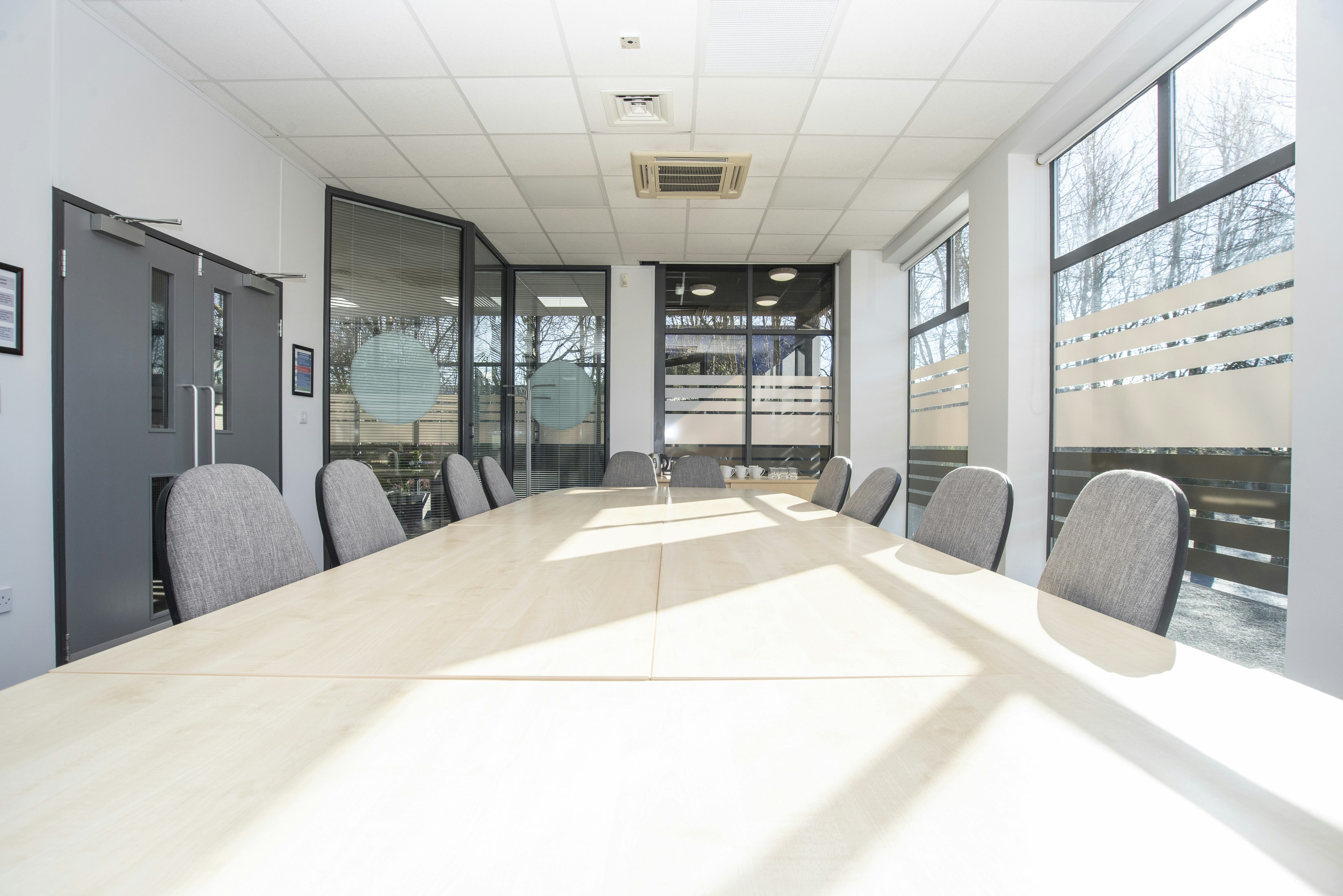 Metropolitan House Business Centre - Meeting Room image 4