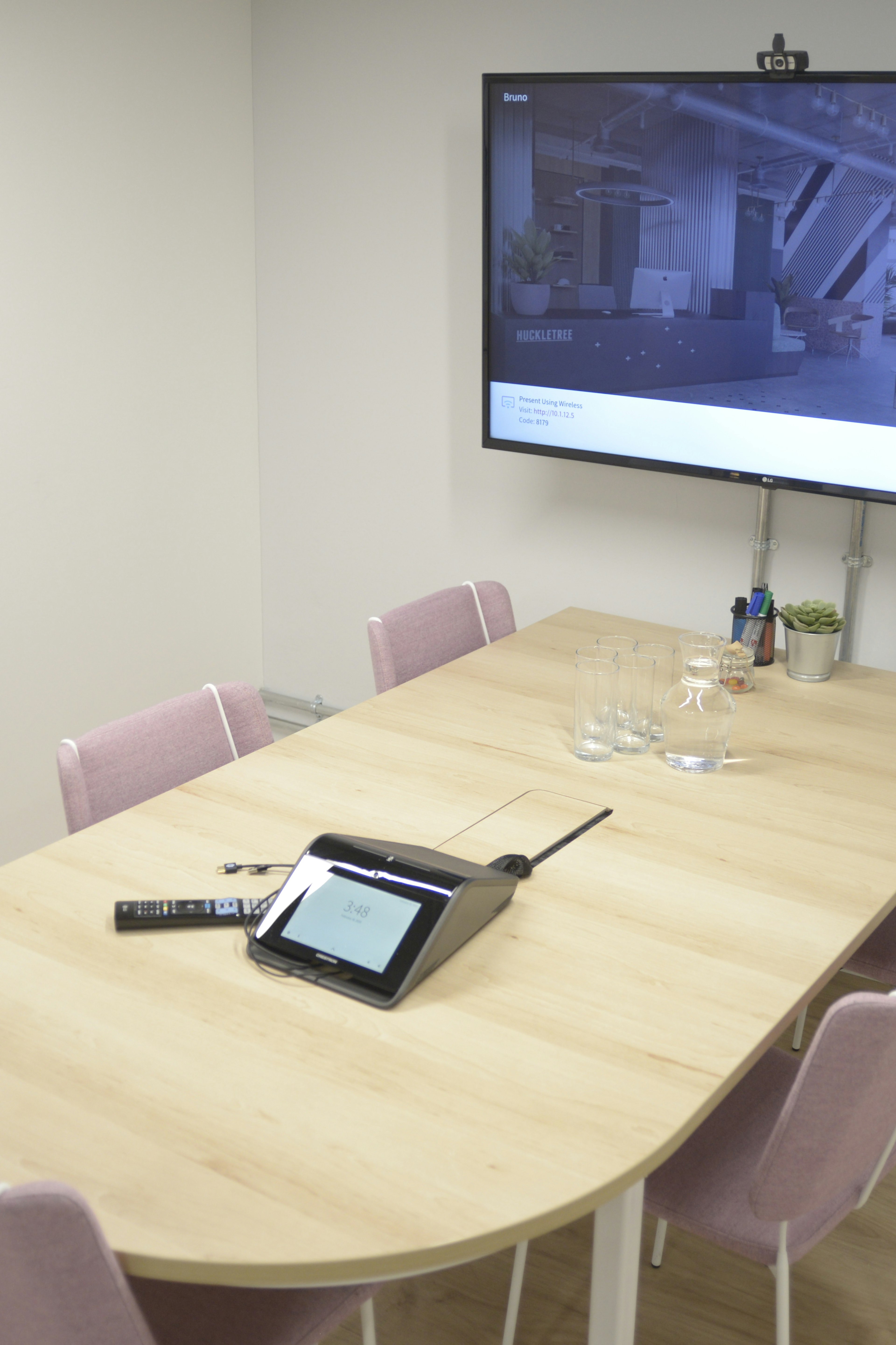 Business | Bruno Meeting Room