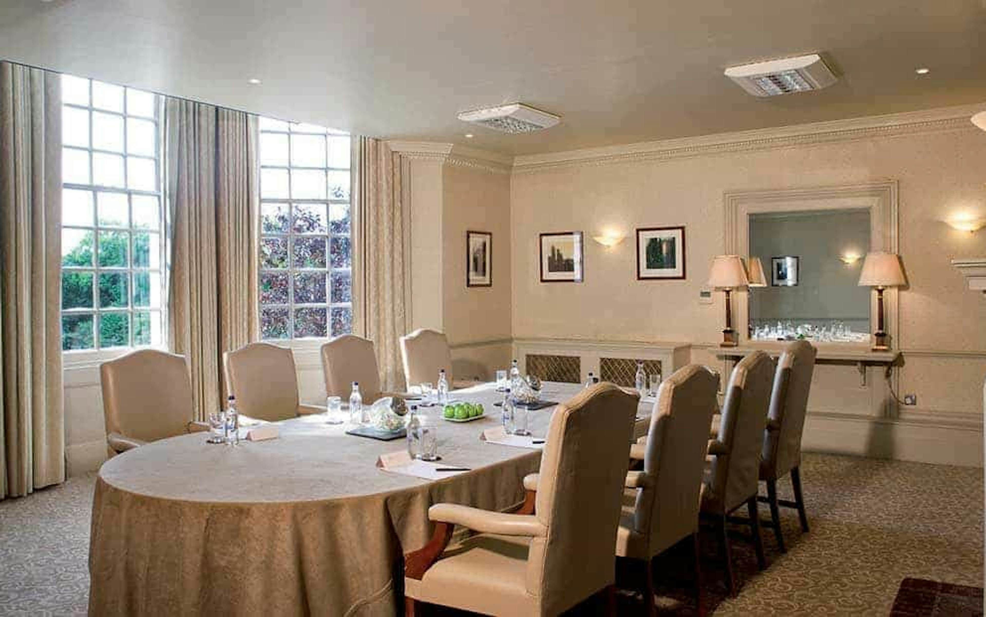 Brandshatch Place Hotel & Spa - The Boardroom image 1