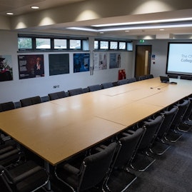 Chesterfield College - Boardroom image 2