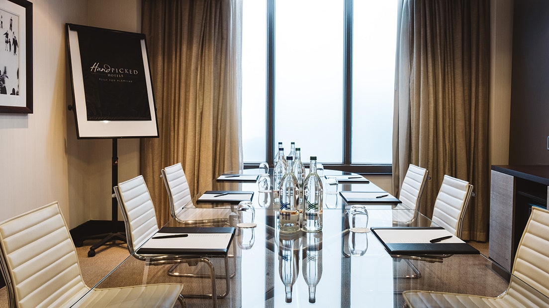Grand Jersey Hotel & Spa - Alice Suite image 2