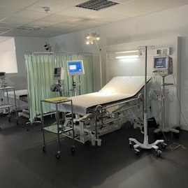 Medical GP hospital room  - WHOLE SPACE image 3