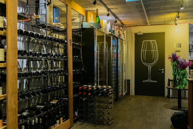 Brooks Mews Wine House - Whole Venue image 2