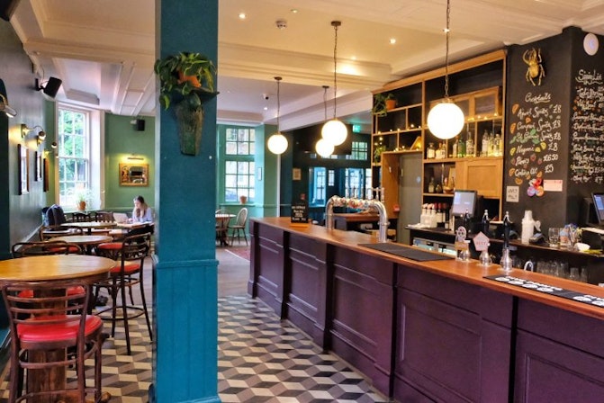 Grove House Tavern - image 3