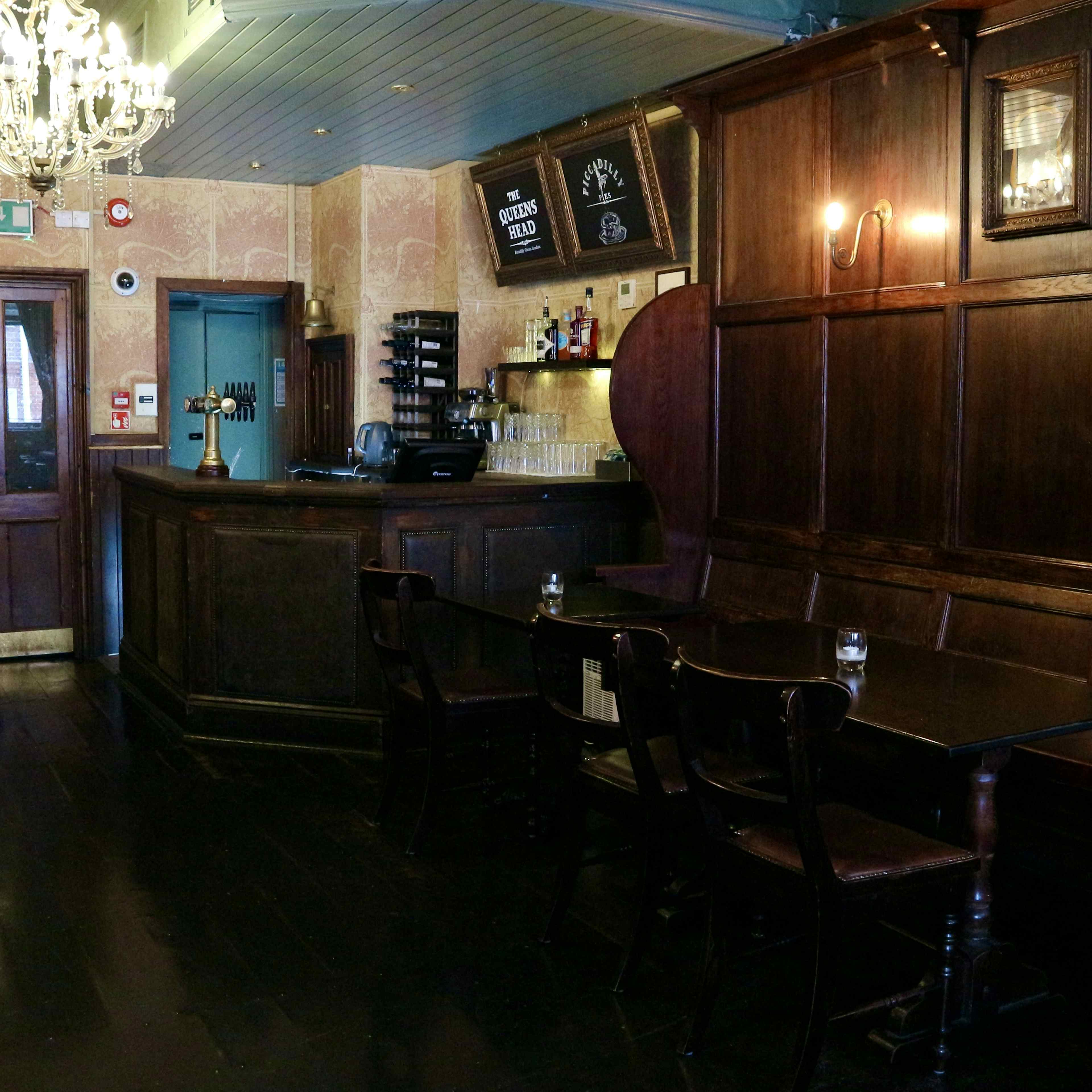 The Queens Head - Function Room image 2