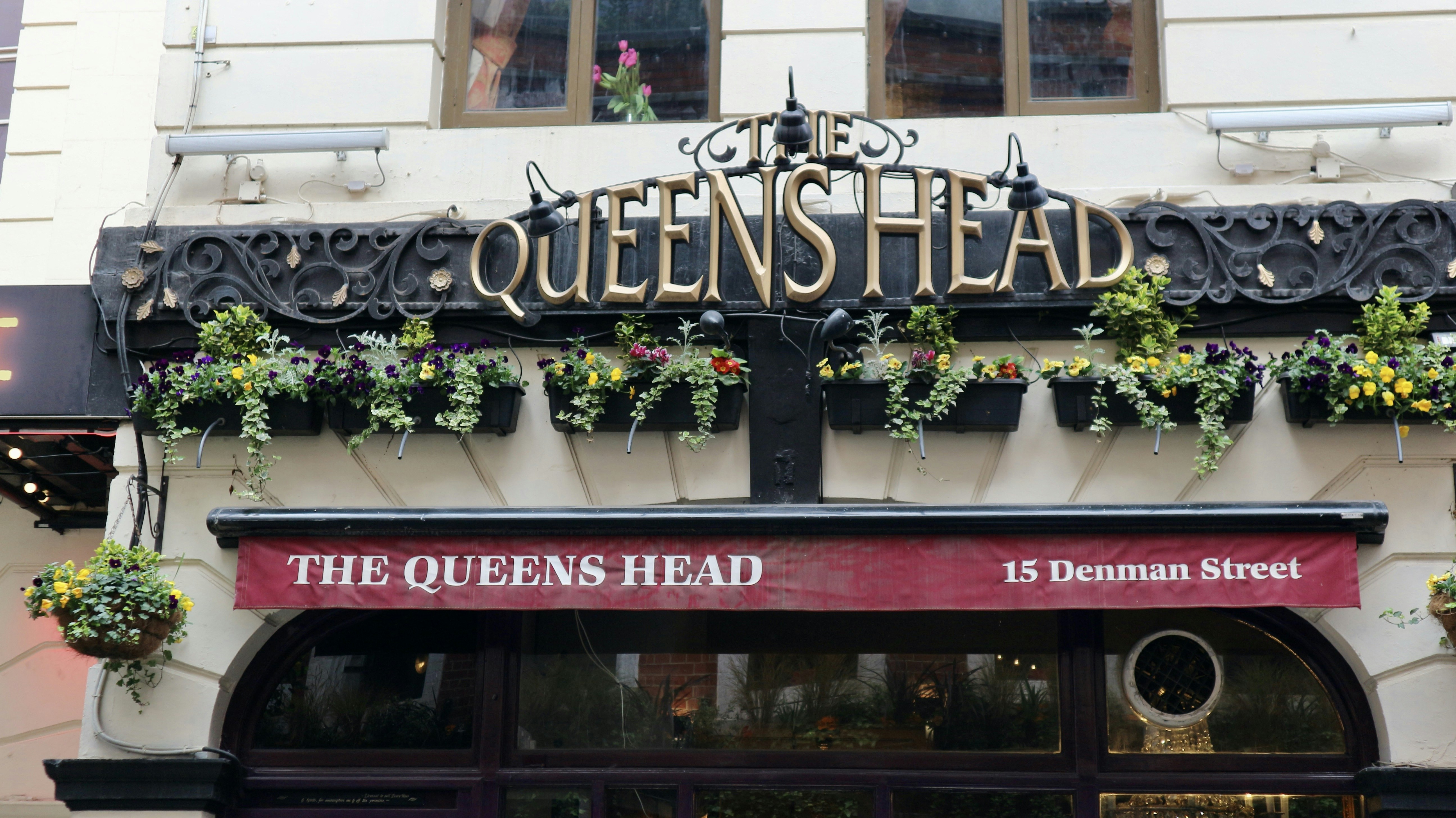 The Queens Head - Function Room image 8