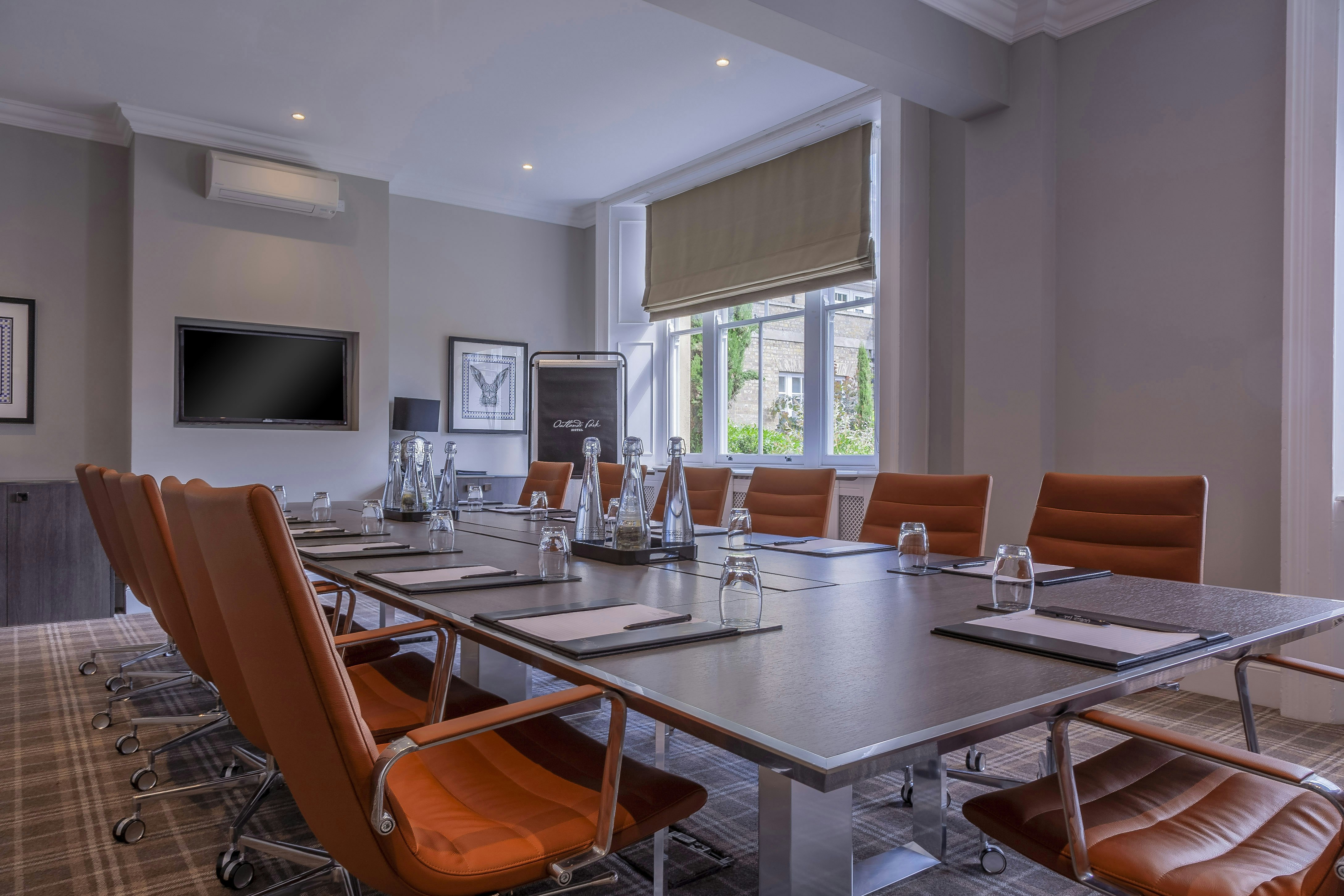 Oatlands Park Hotel - Surrey Room image 1