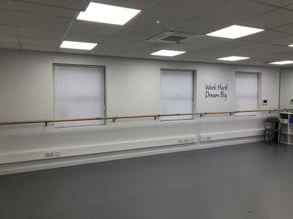 Dance Yoga Pilates Hall Hire High Barnet North London - image 1