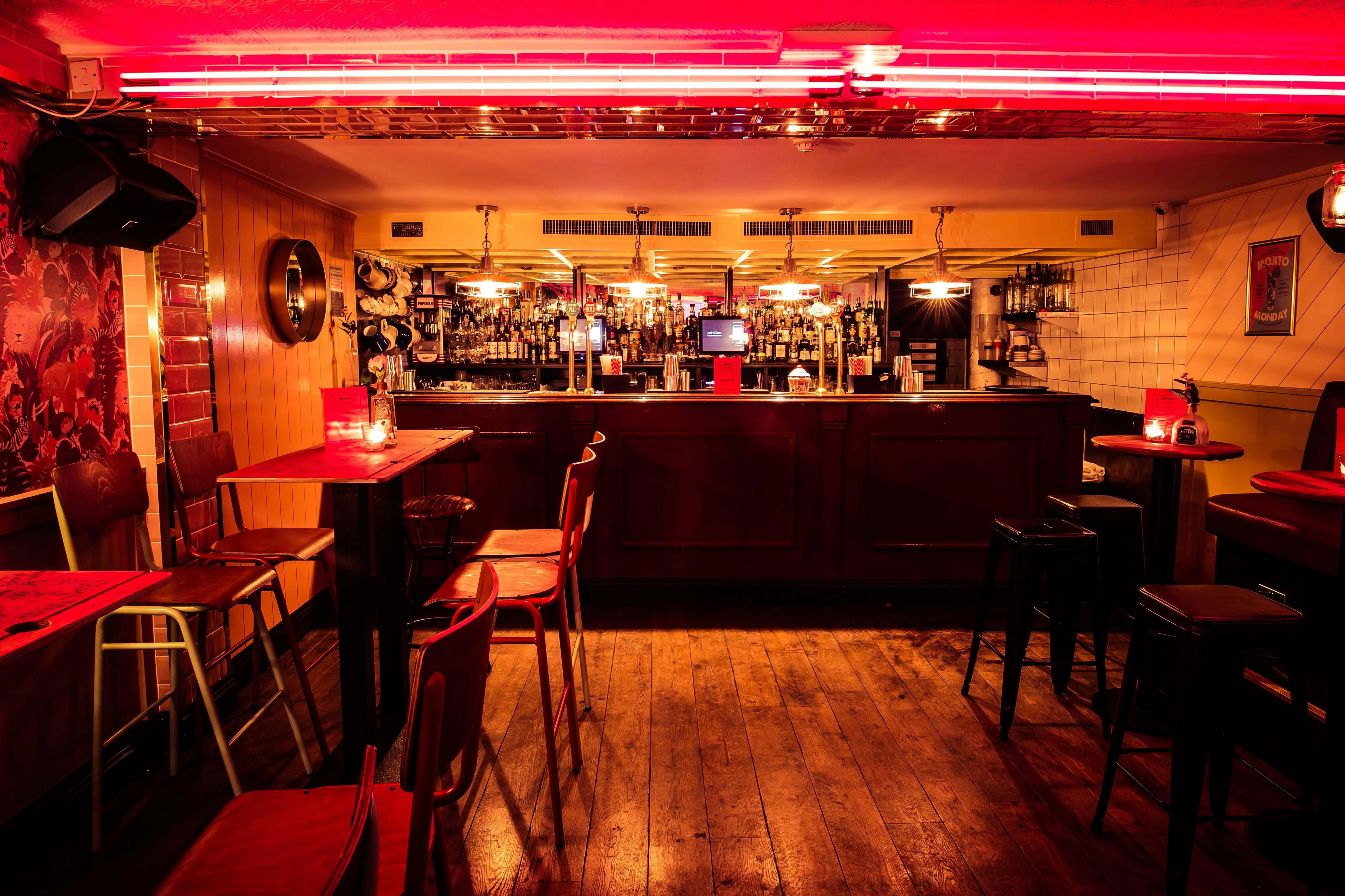 Cocktail Bars Venues in Shoreditch - Simmons |Brick Lane