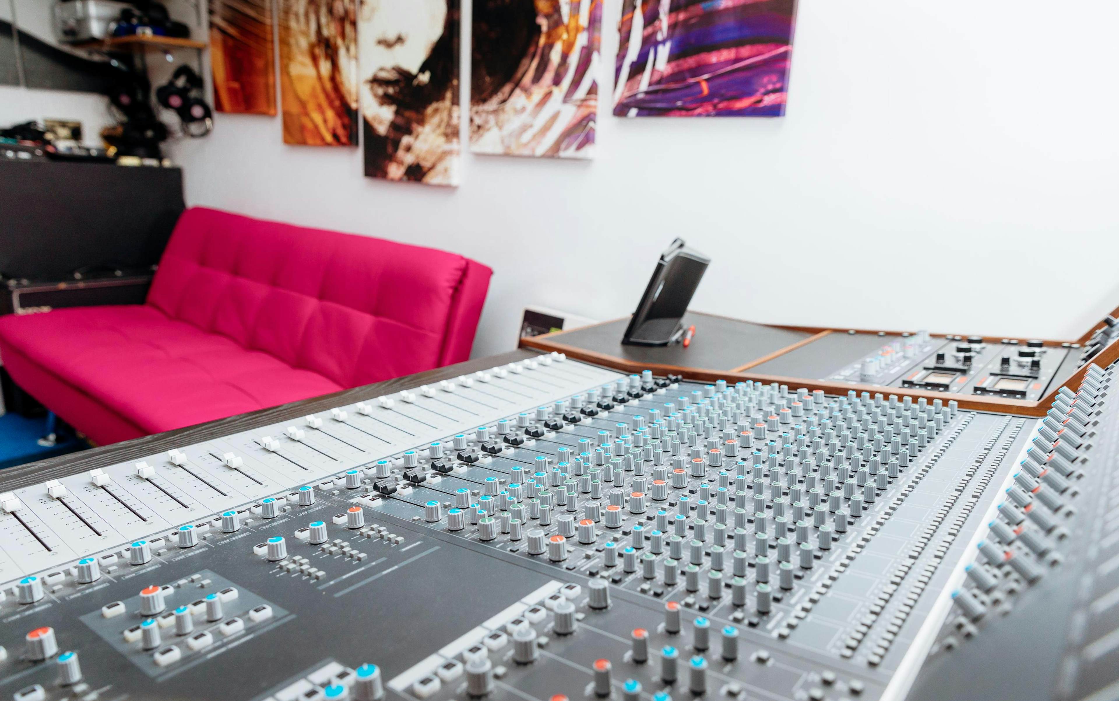 The Sound Bank - Recording studio image 1