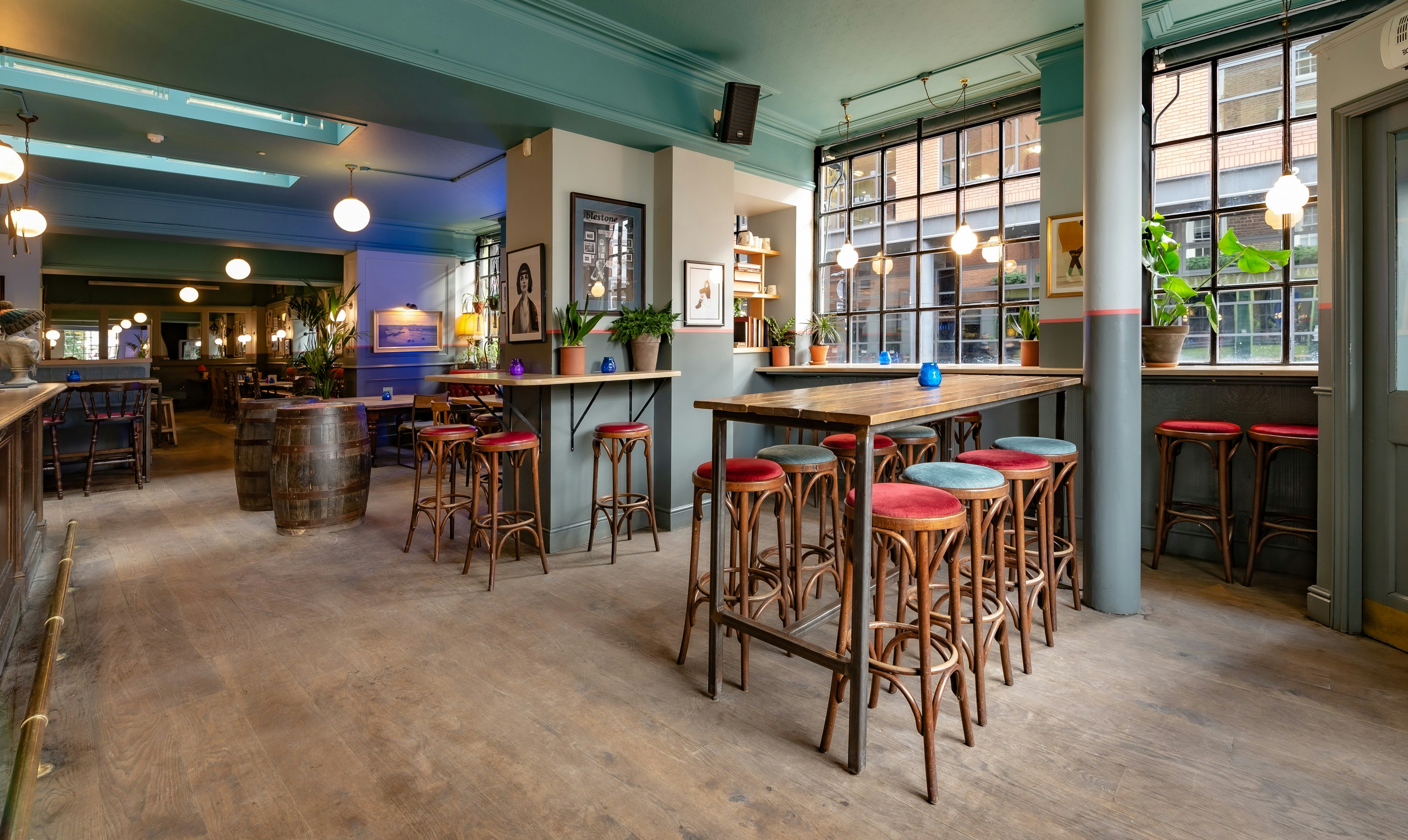 Three Crowns - Dining Room image 1