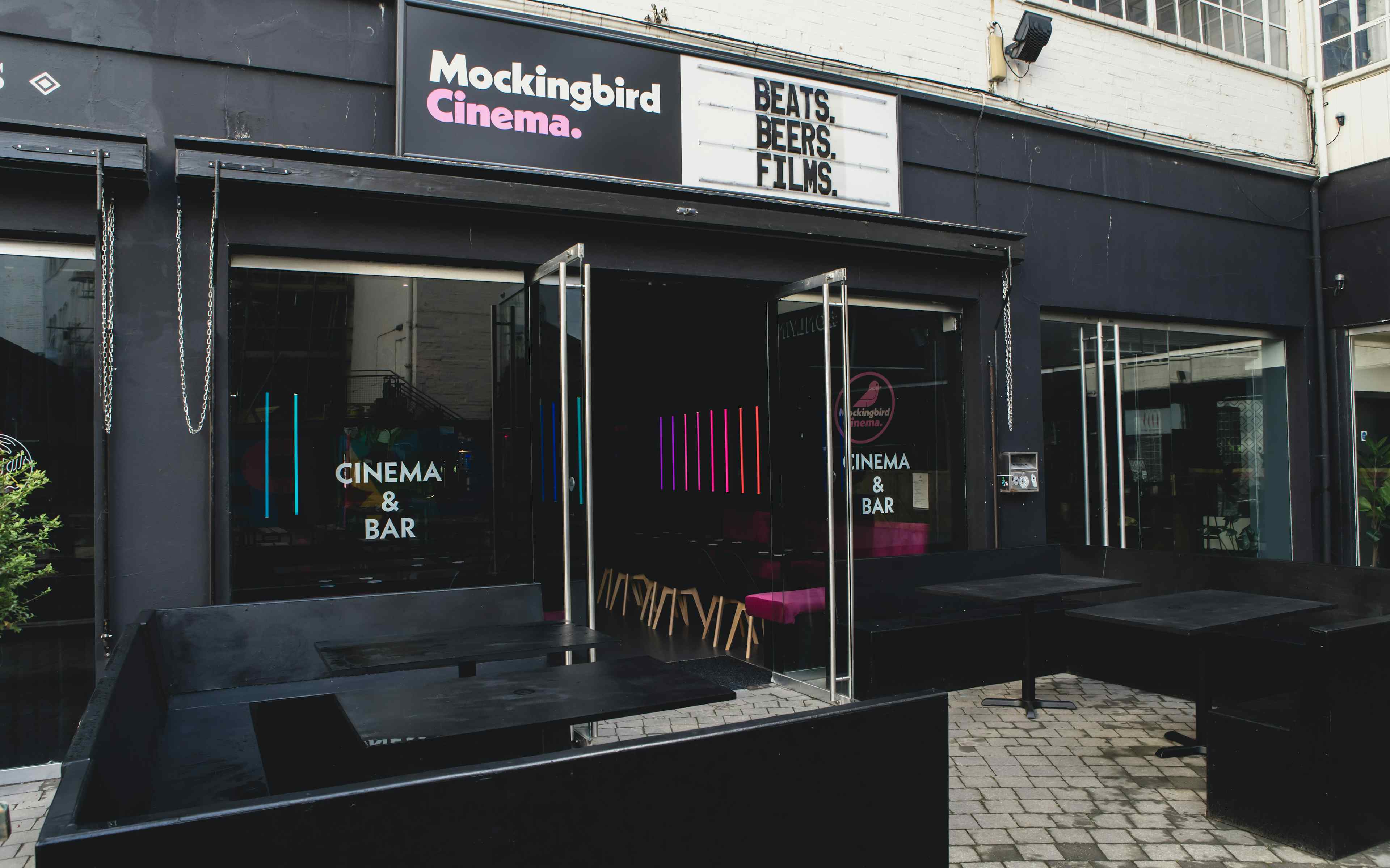 Mockingbird Cinema Bar - image