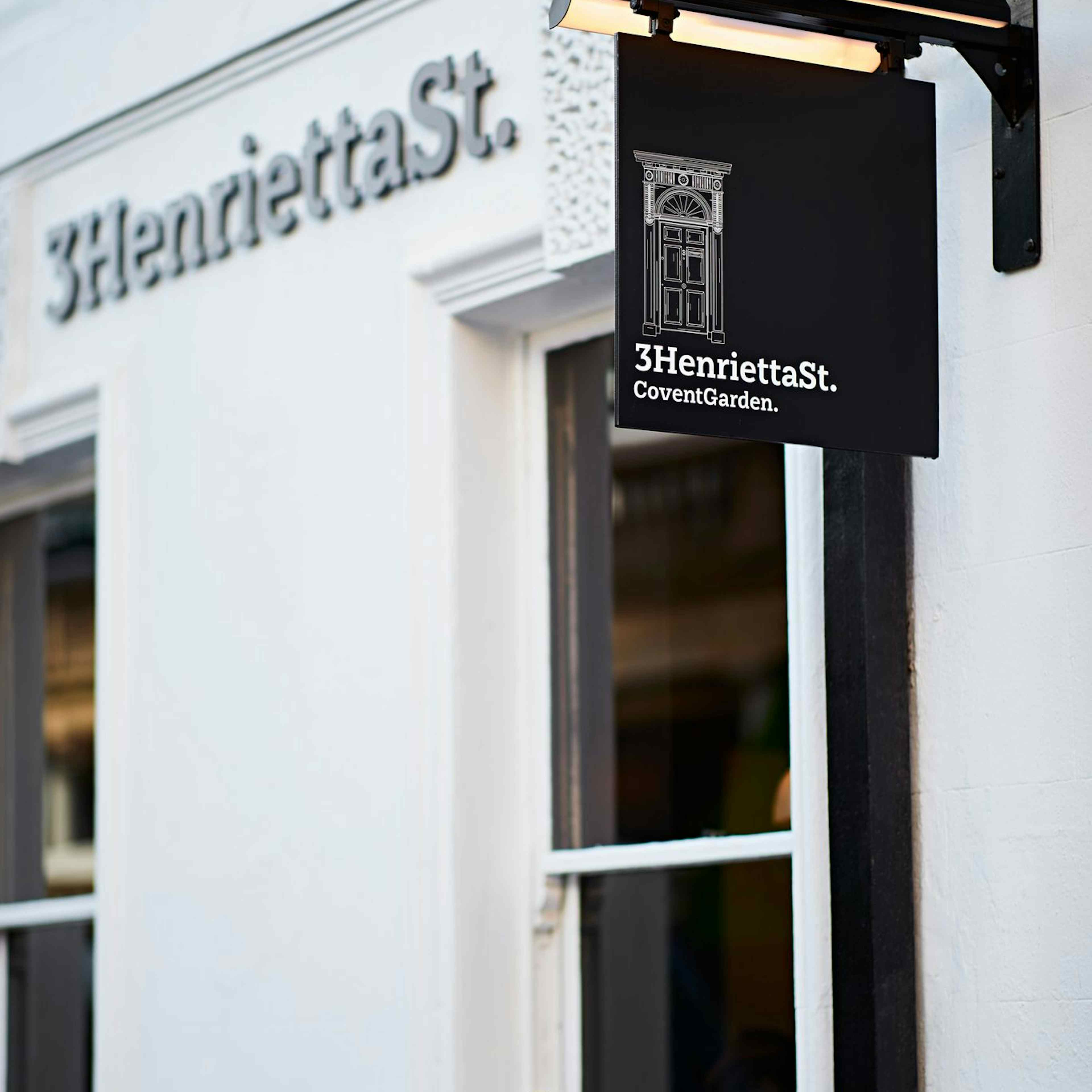 3 Henrietta Street - image 2