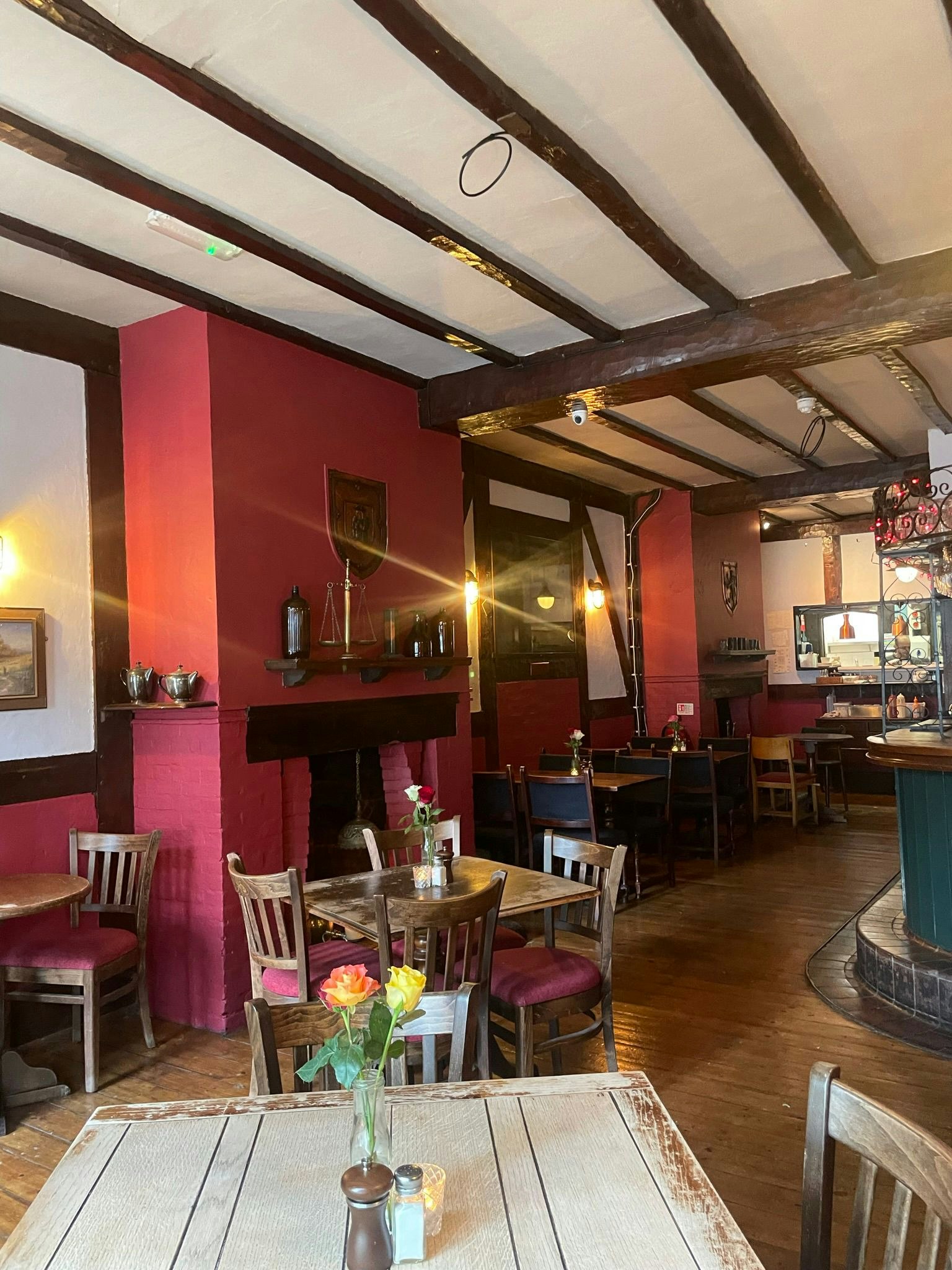 The Old Red Lion  - Red Room  image 2