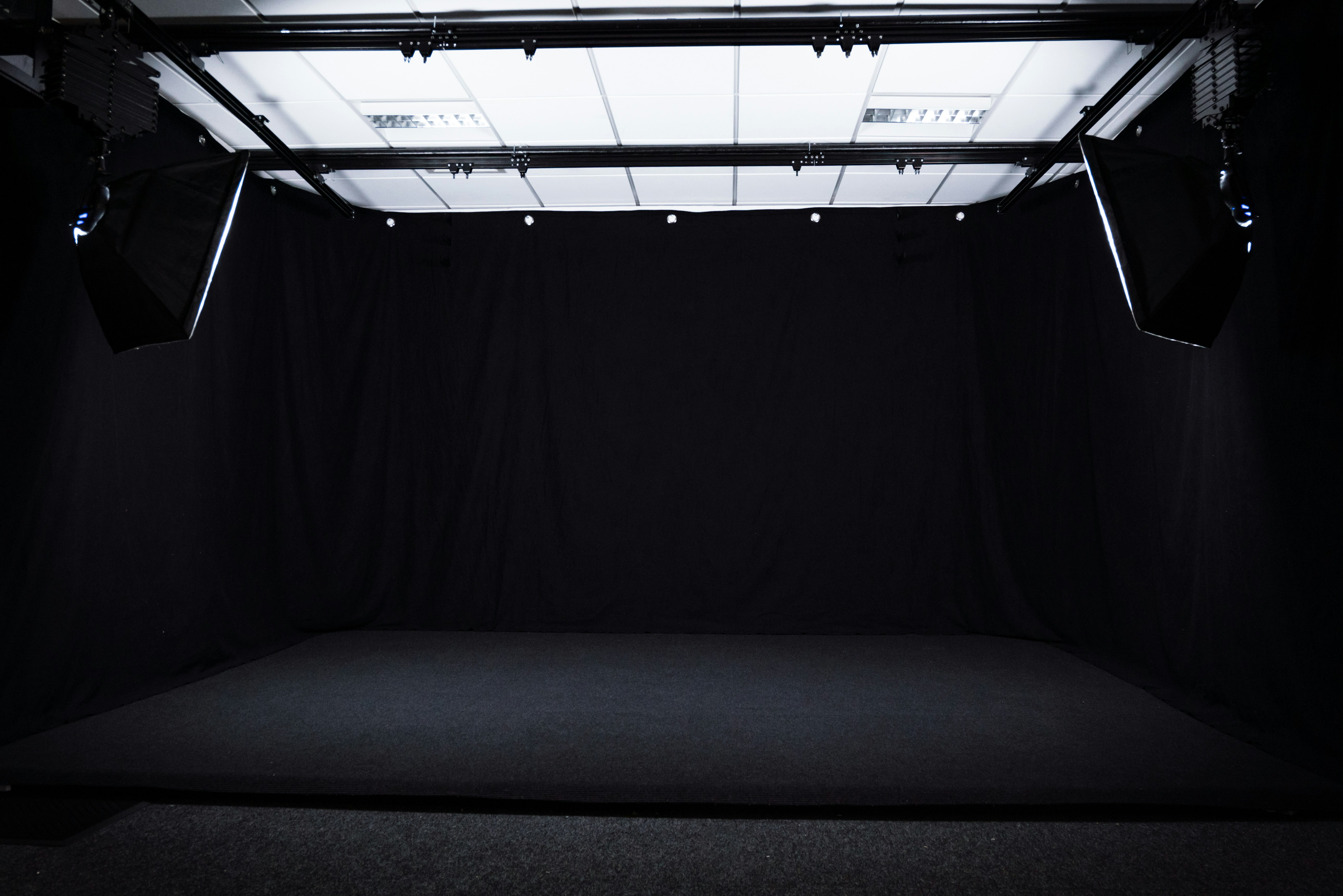 Mavro Worldwide Studios - Film/Photo Studio in SE London image 5