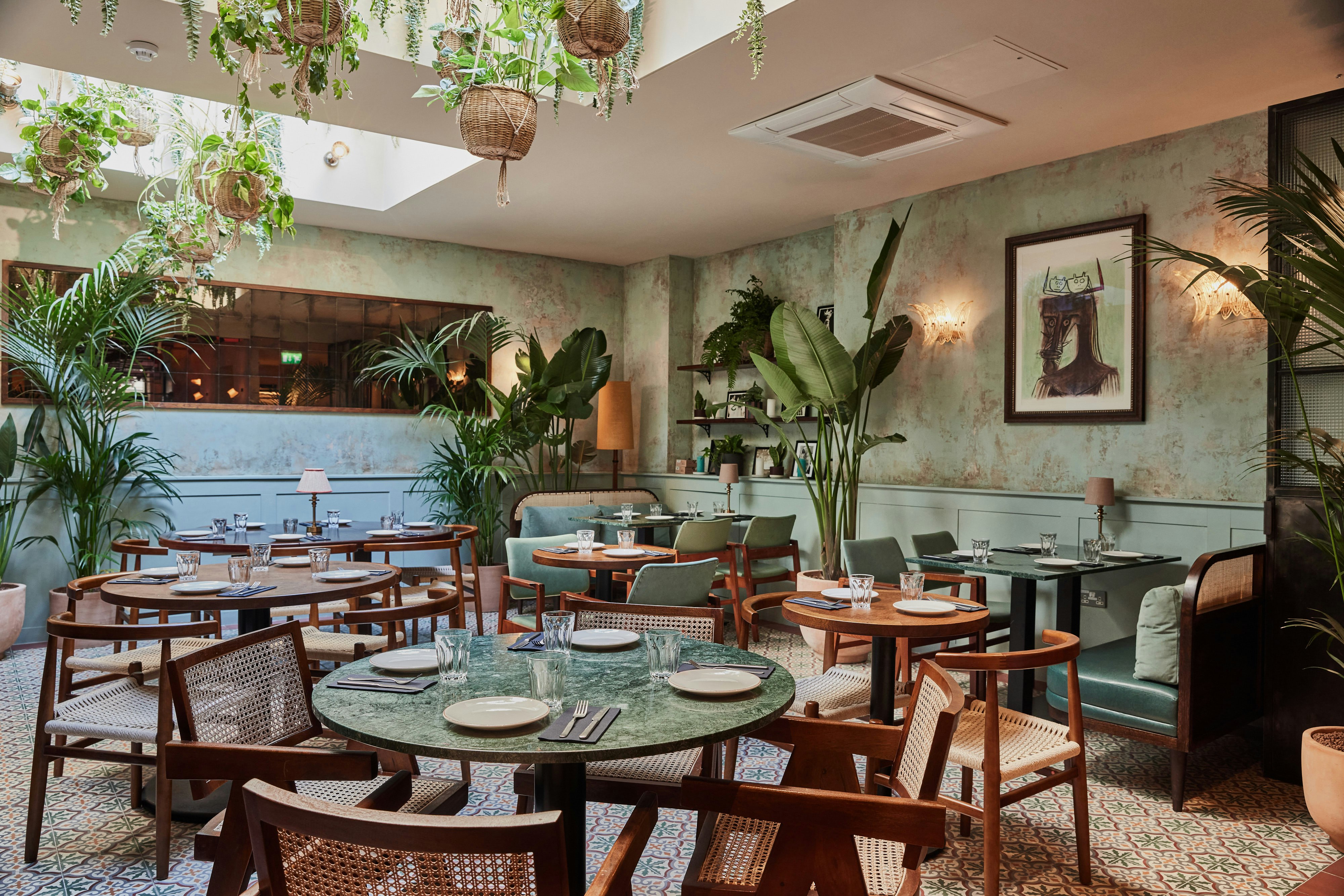 La Rampa - The Palm Room image 1