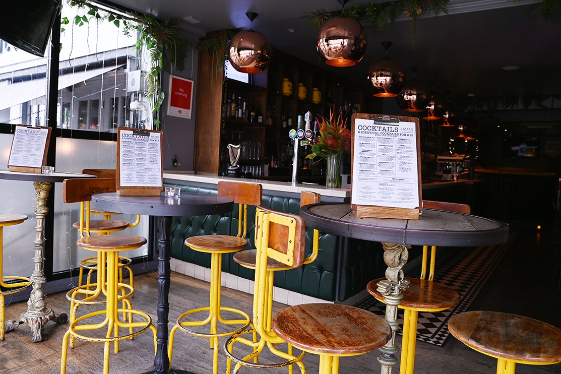 Lizard Lounge - Two Bar Areas image 7