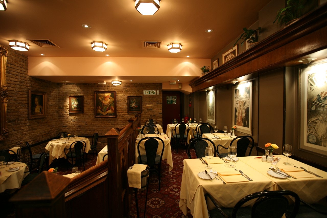 Bolton's Restaurant - Main Restaurant image 3