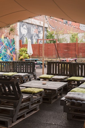 Liverpool Selina - Beer Garden image 1