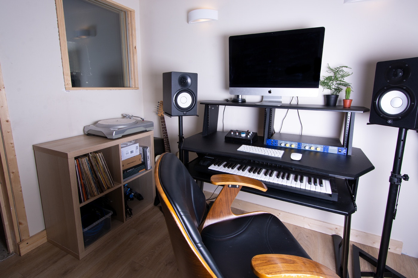 Recording Booth Venues in London - 10+13 Studios