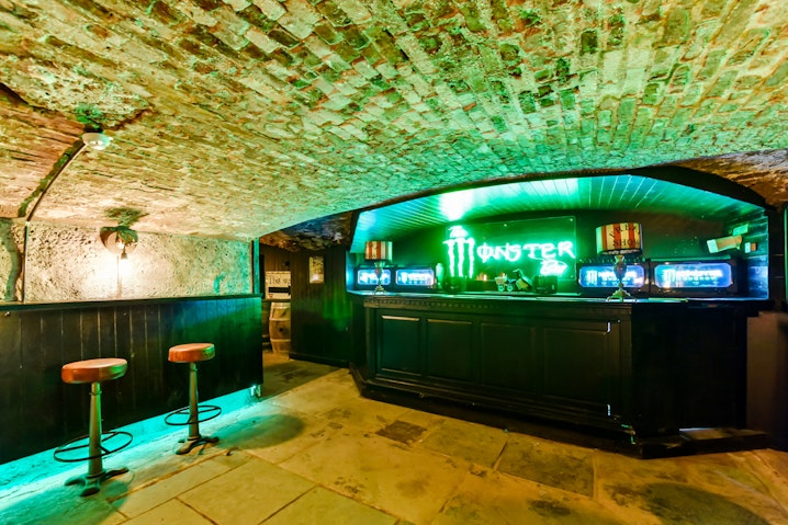 Rennie Vaults at London Bridge  - Monster Bar image 1