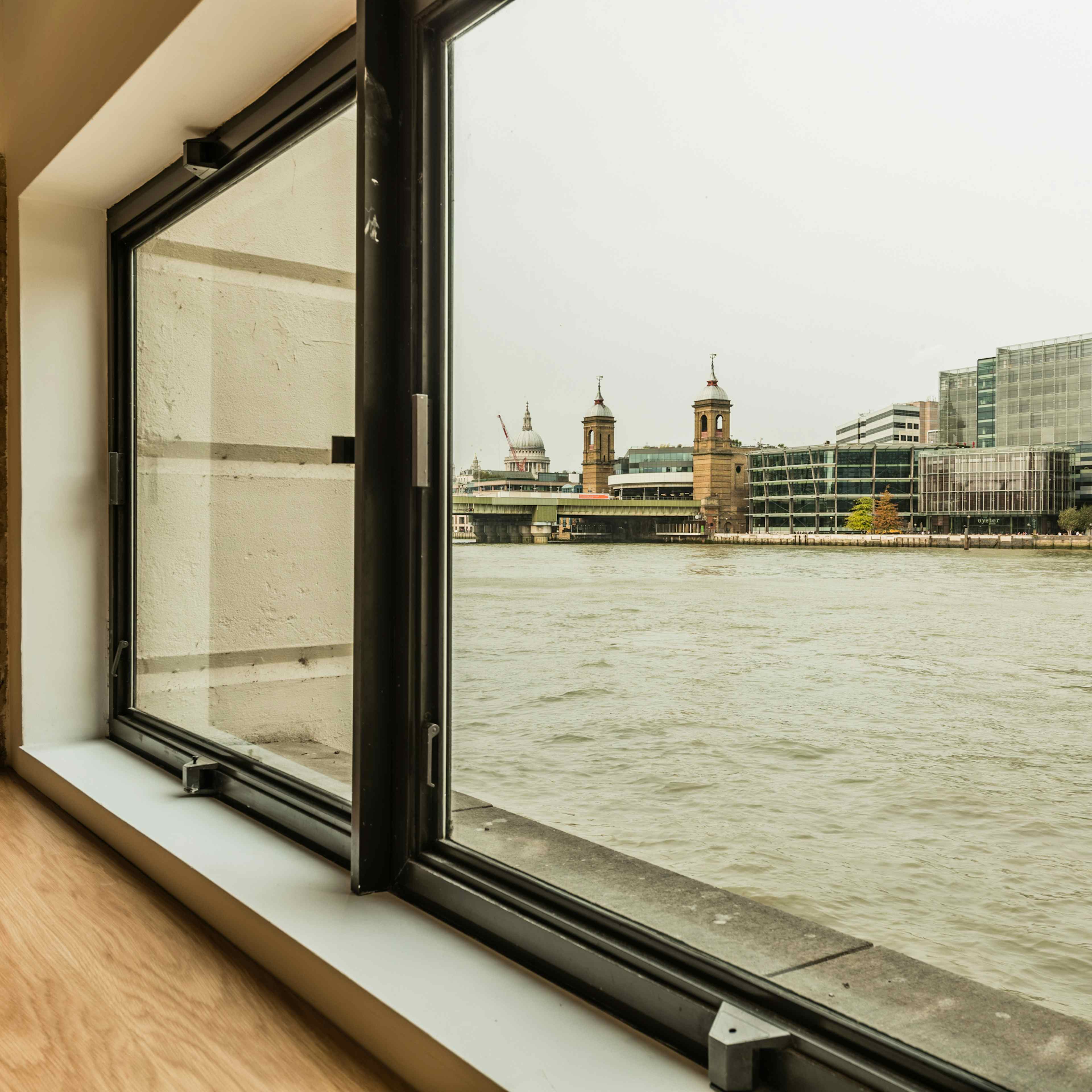 Glaziers Hall - The Thames Room image 2