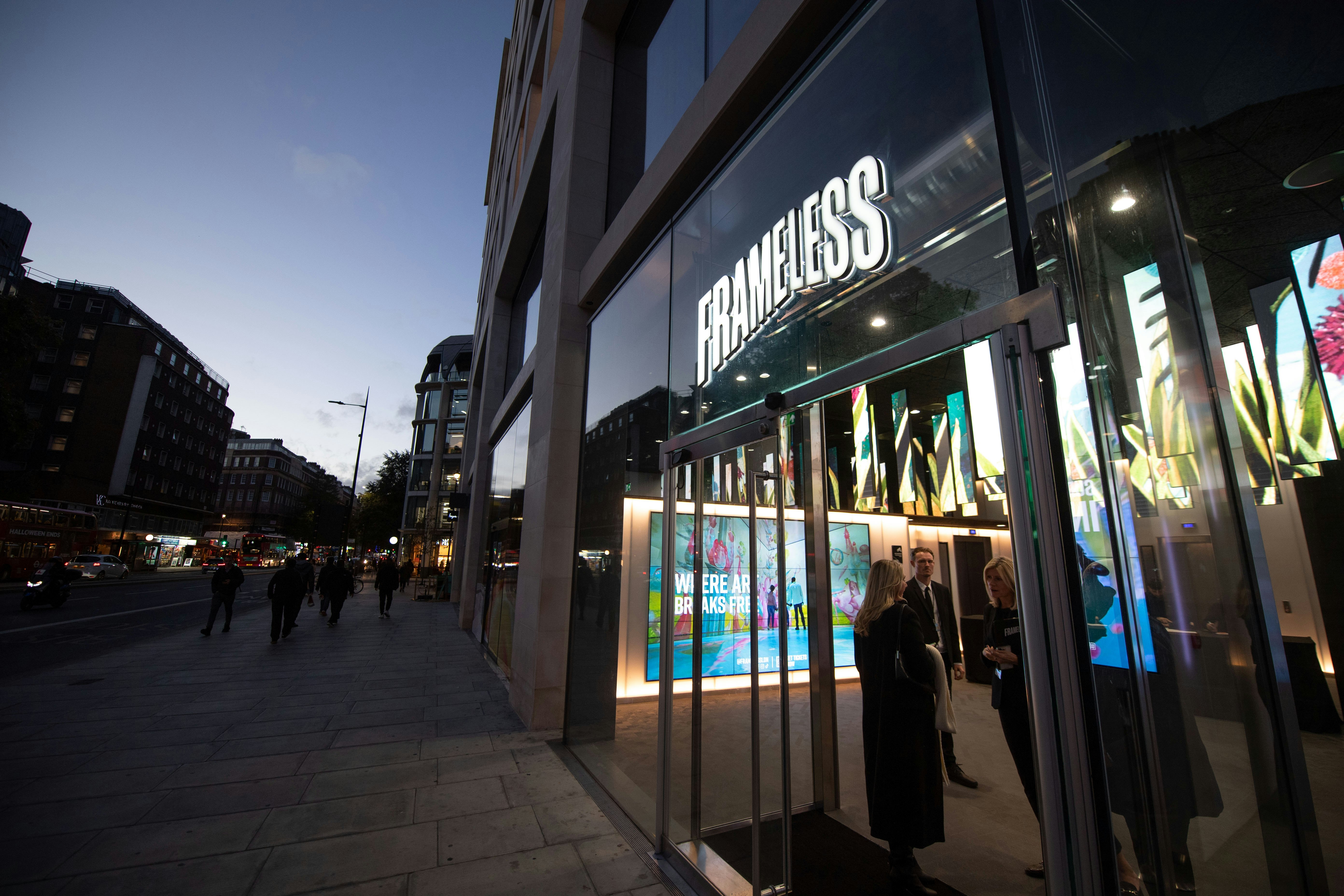Pop Up Shops Venues in London - Frameless