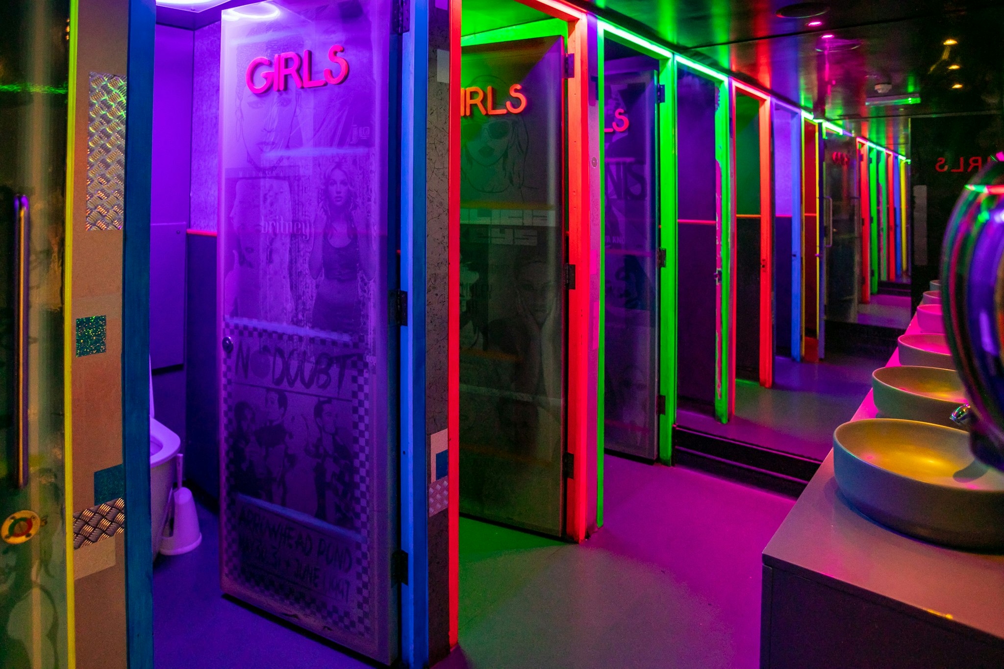 Lucky Voice Soho - Private Karaoke Rooms image 5