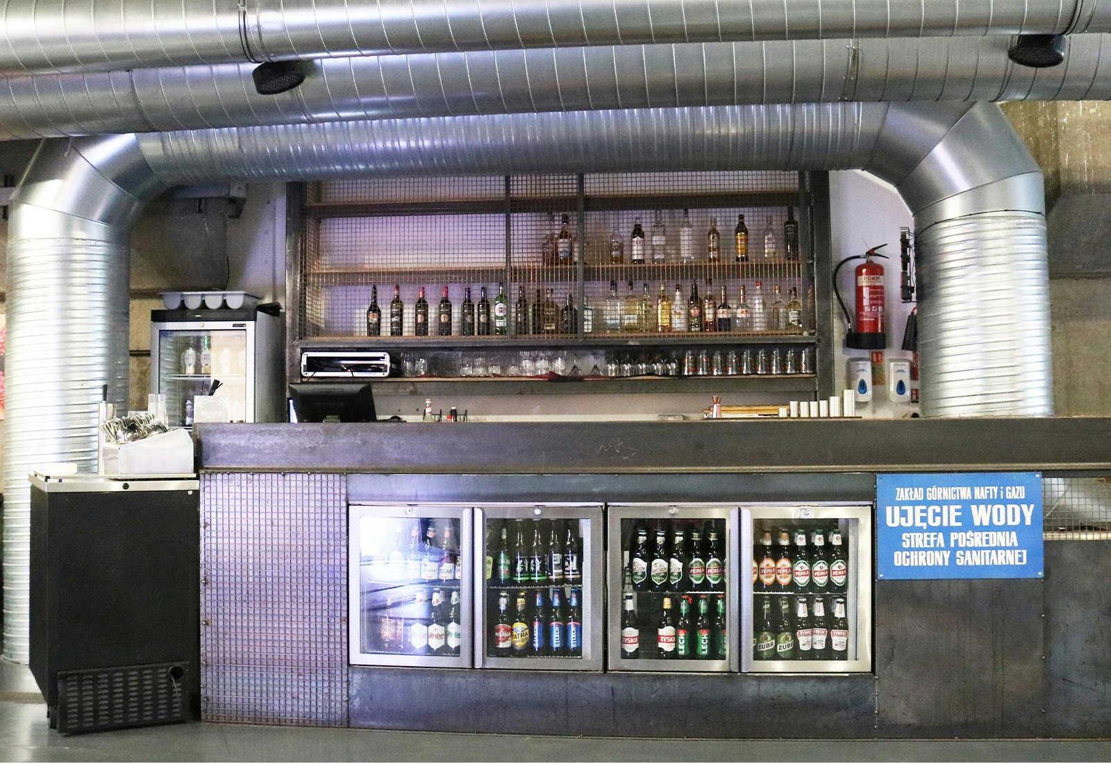 Entire Restaurant at Mamuska! - The Old Arch image 4
