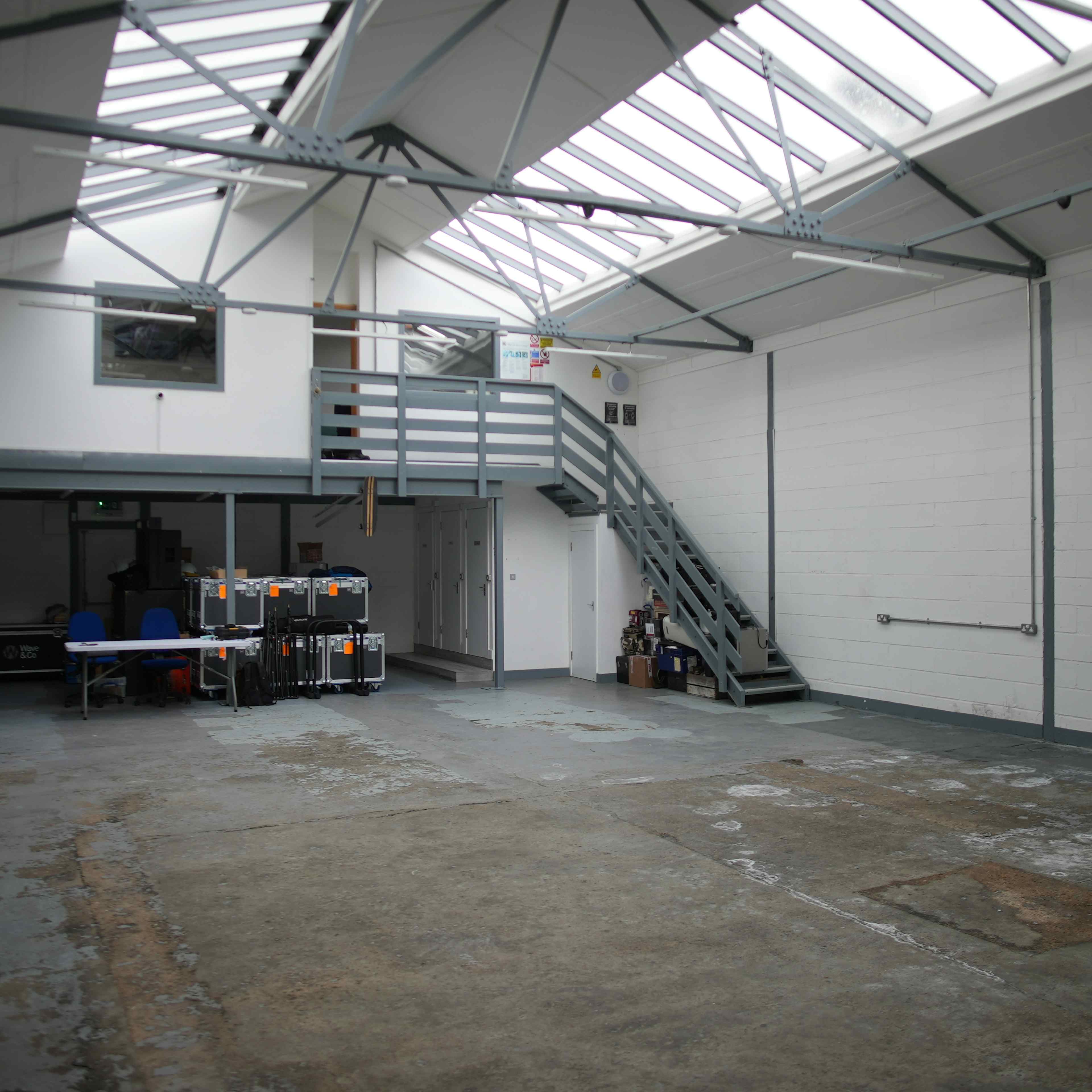Bright, Spacious Warehouse North-East London - Wave Studio image 3