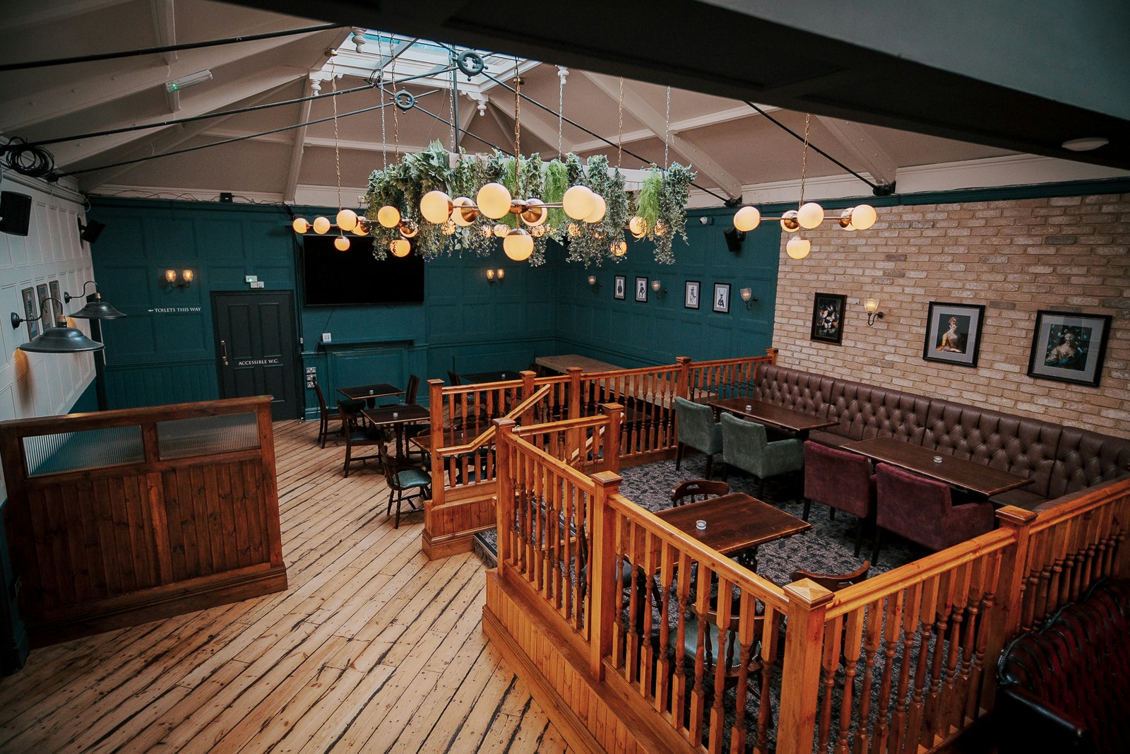 The Three Compasses  - Three Compasses Pub  image 3