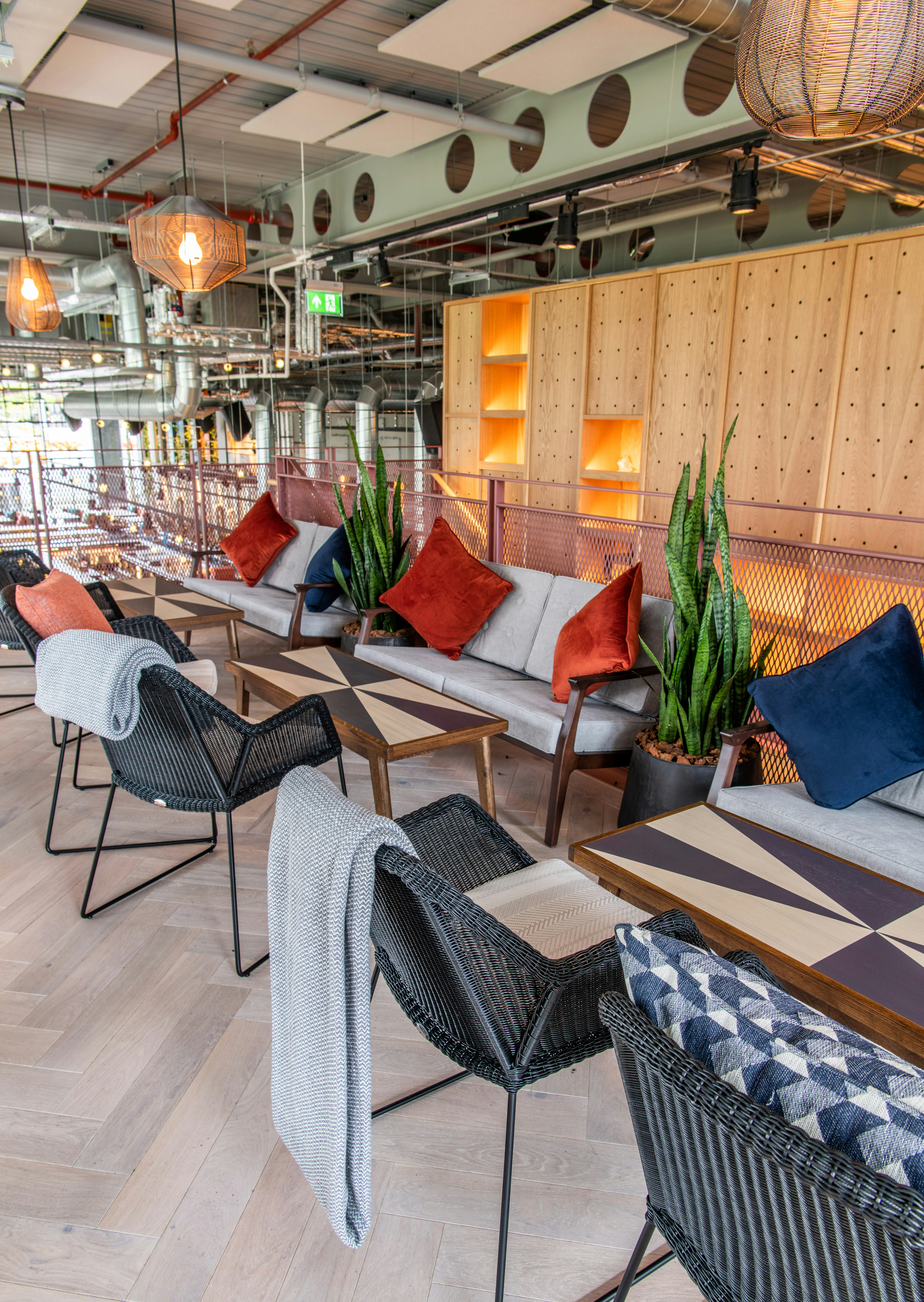 Babel Beerhouse - The Mezzanine image 1