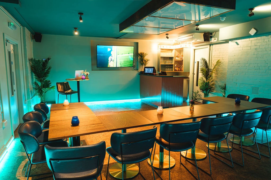Star by Liverpool Street - The Backstage Room image 4