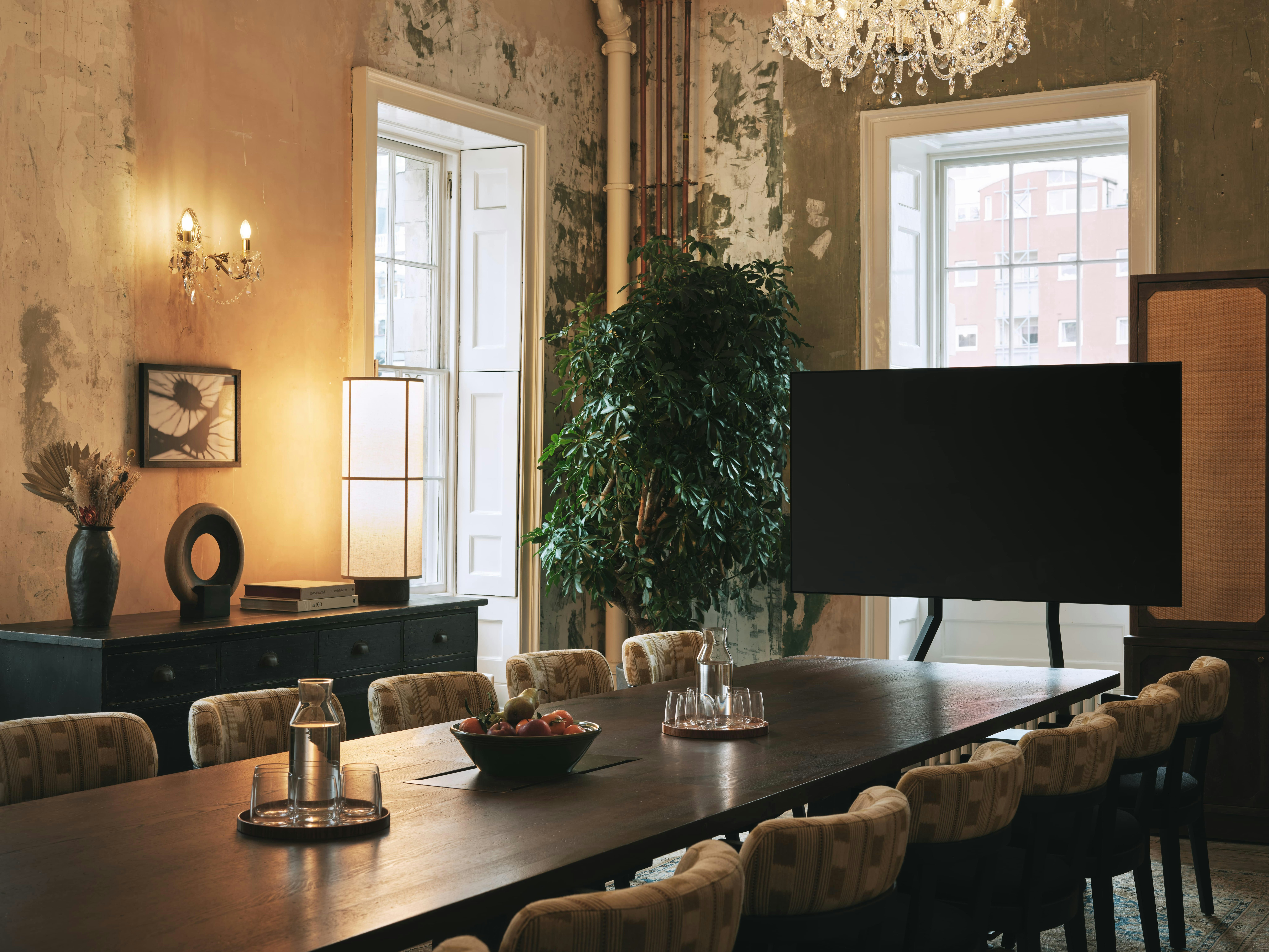 Knotel Workclub at Old Sessions House - Chairman's Room image 1