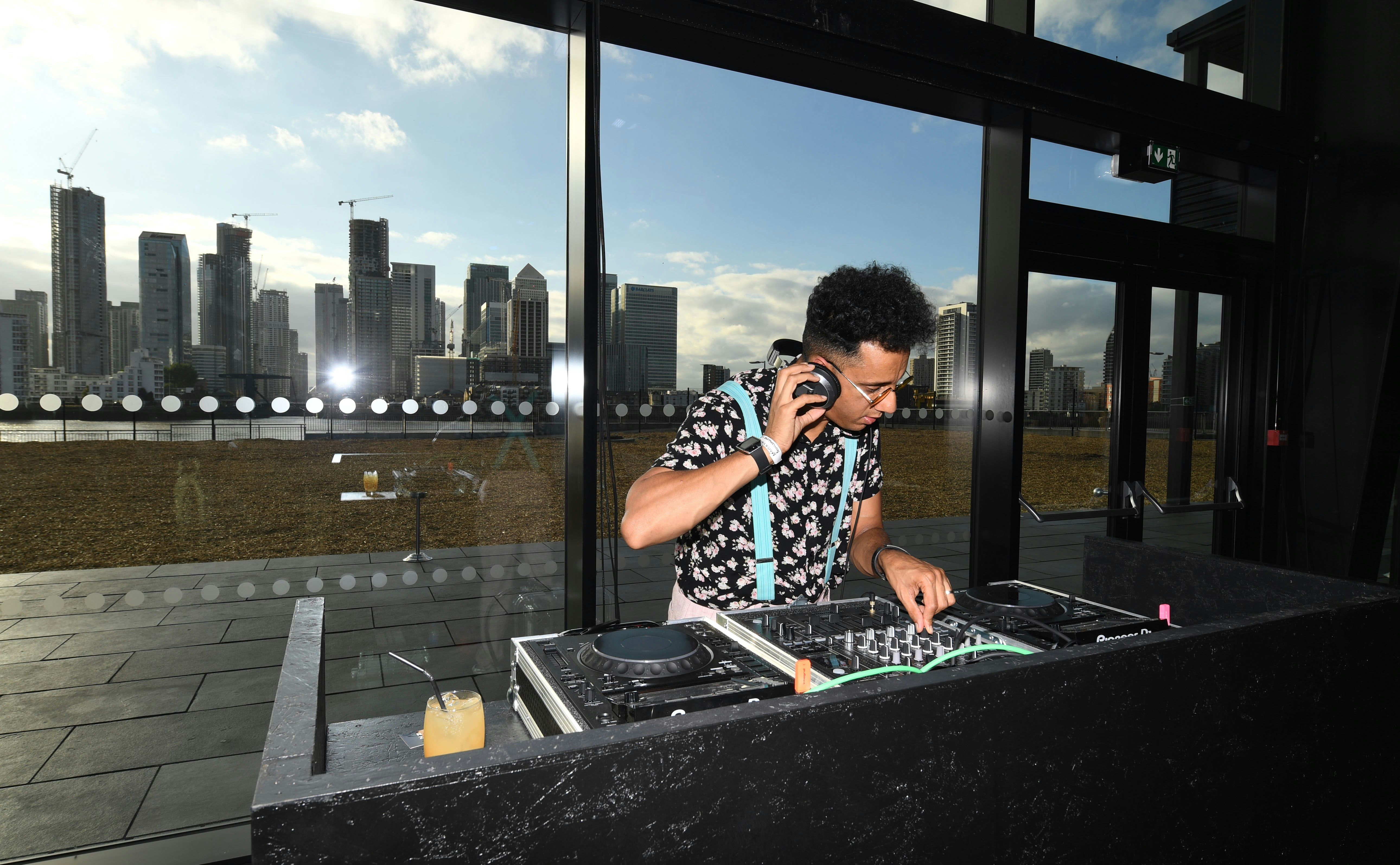 Magazine London - Magazine London Exclusive Party image 5