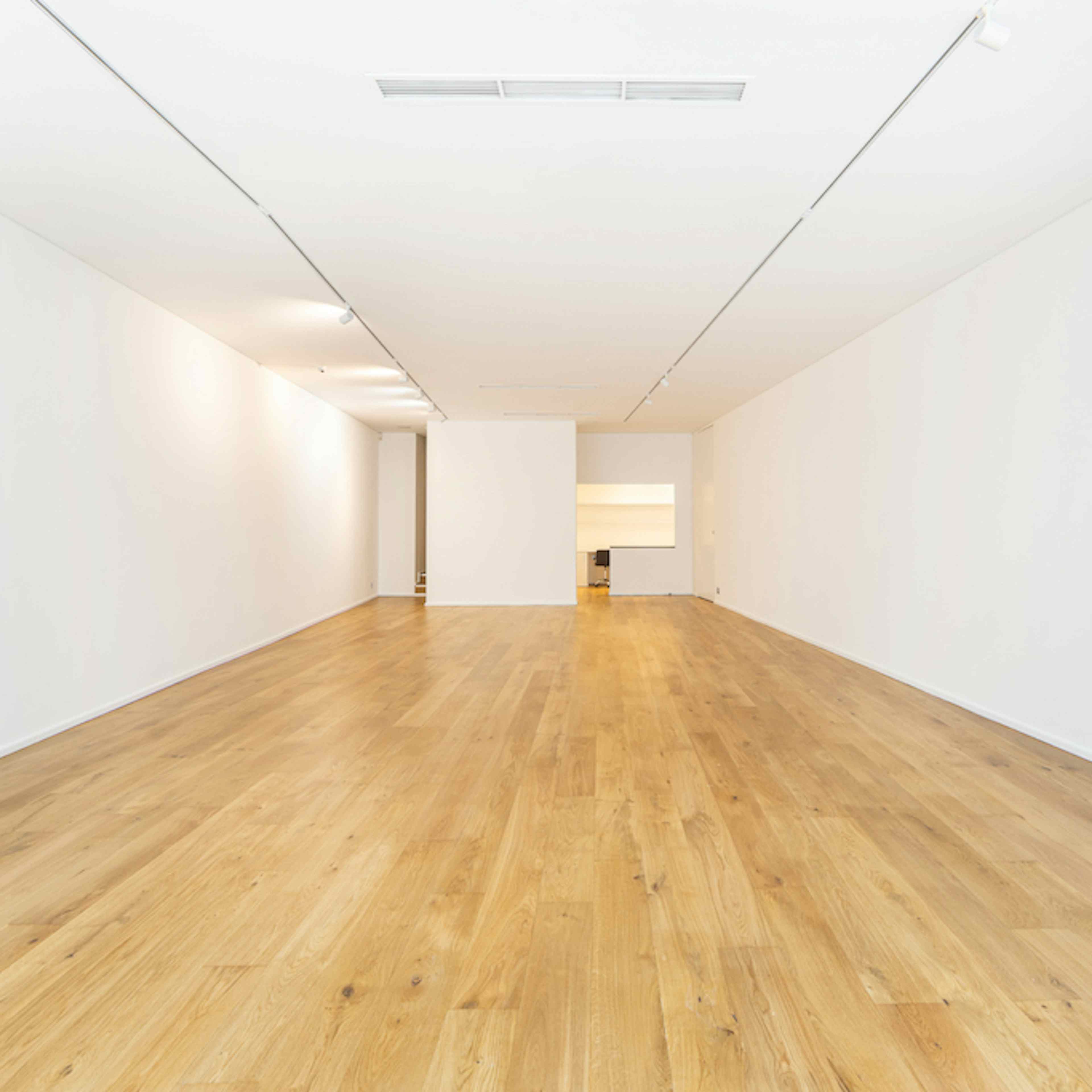 Mayfair Gallery - Whole Venue image 1