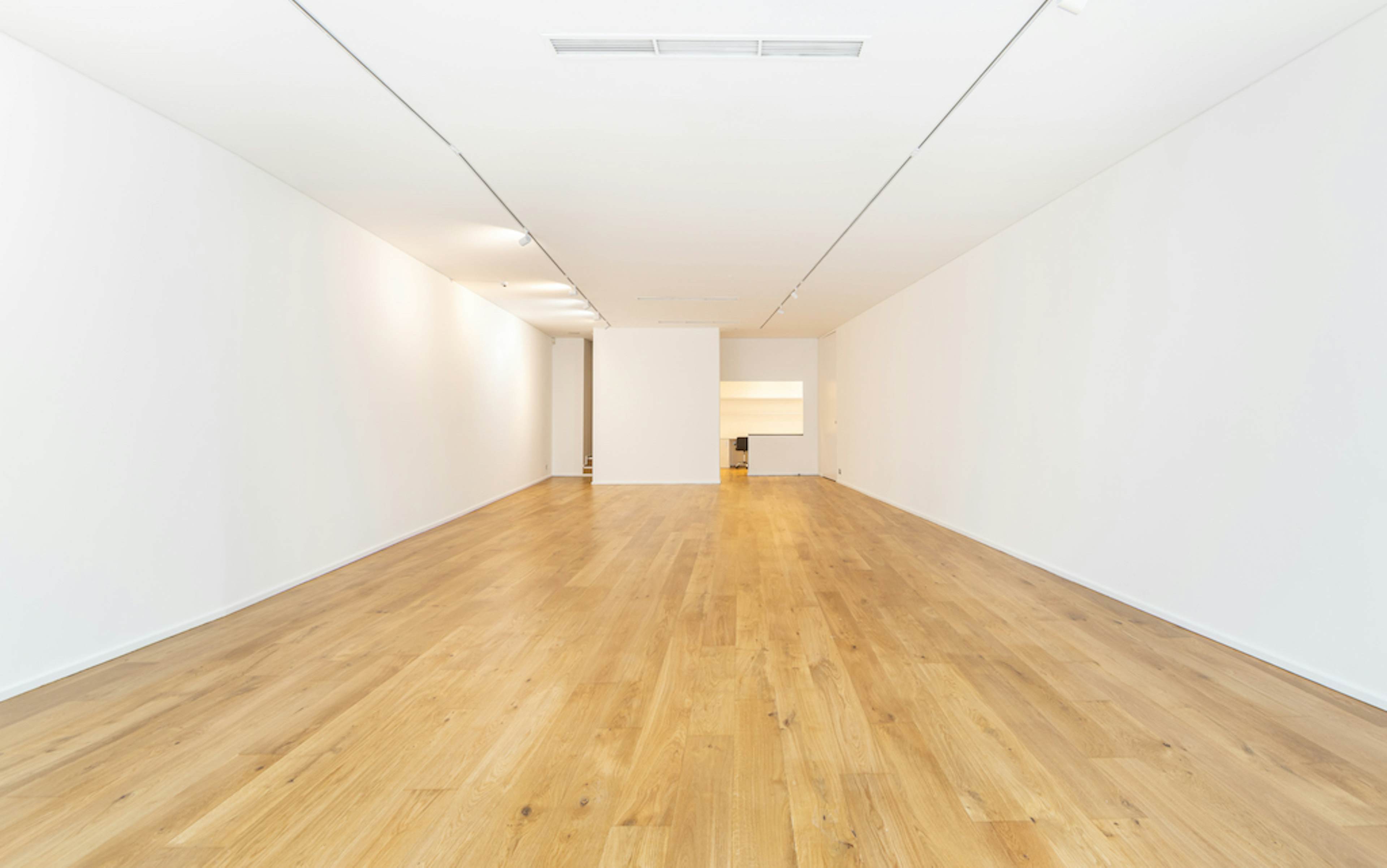 Mayfair Gallery - Whole Venue image 1