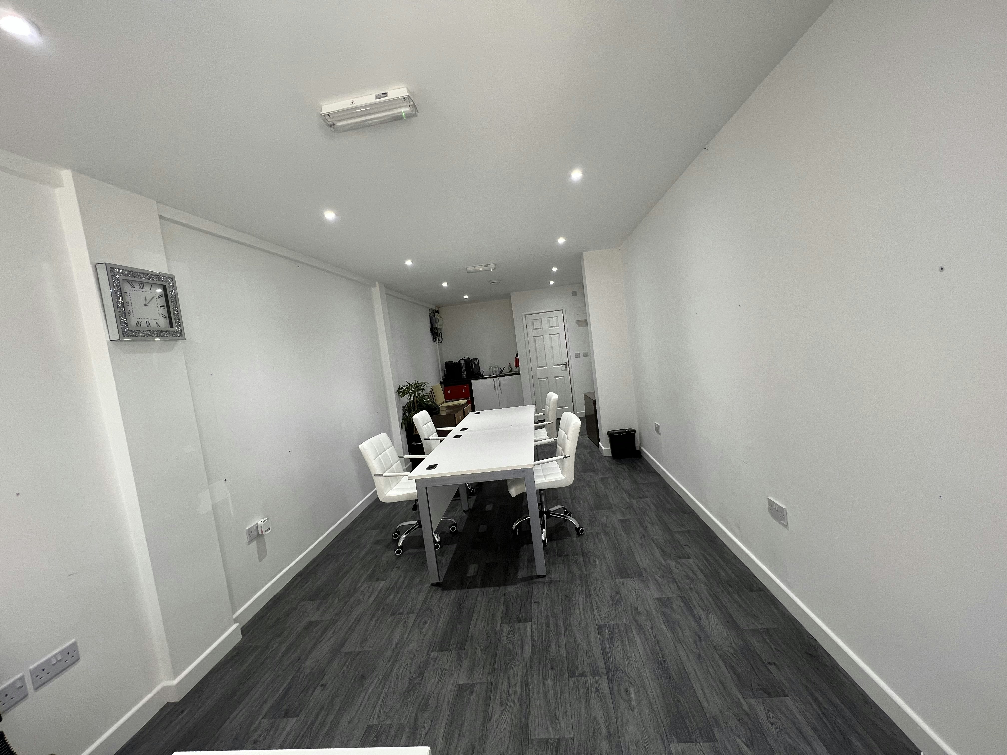 Initjames - Large Meeting Room in Strood ME2 | £30/PH image 5