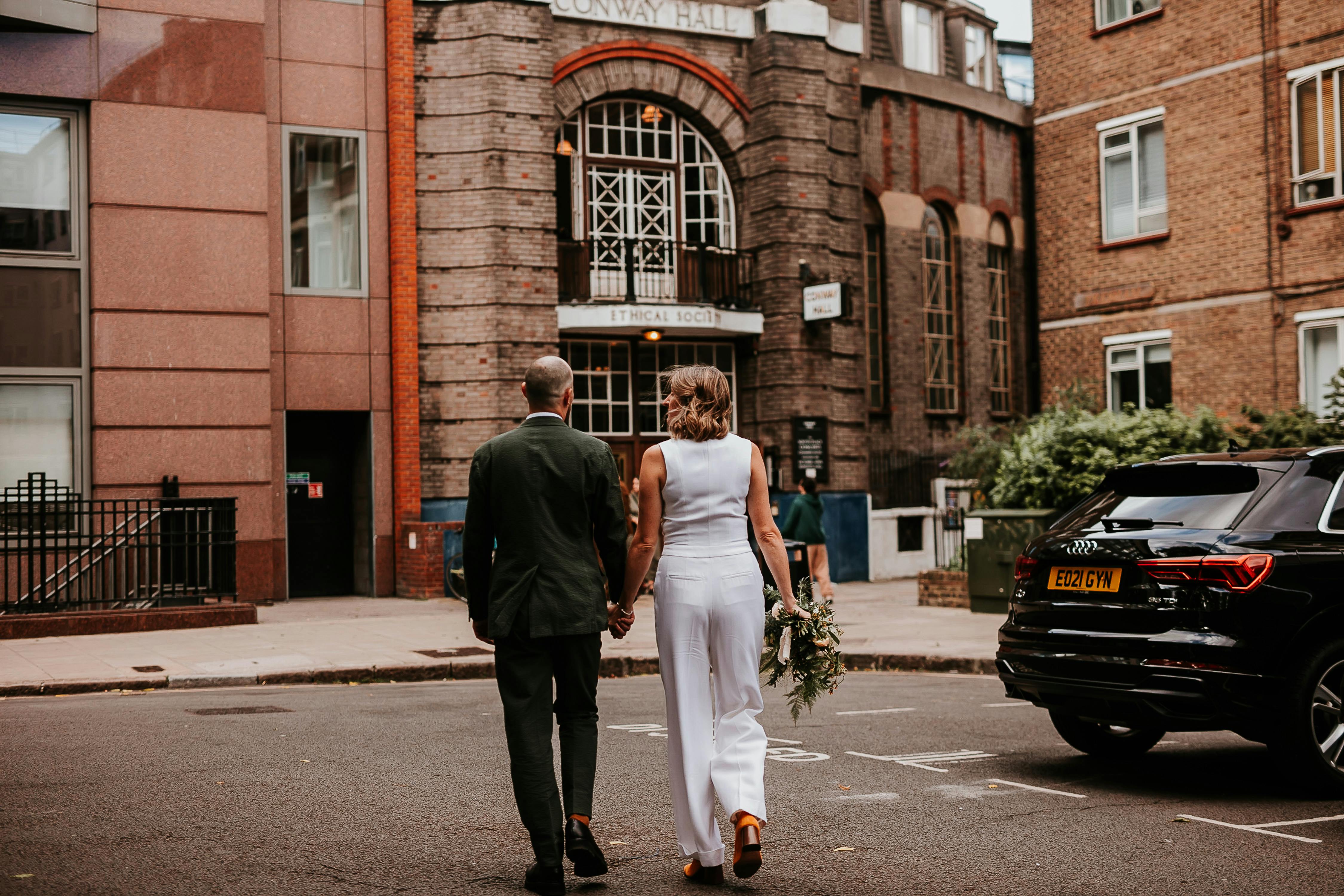 A Sustainable & Ethical Modern Micro Wedding at Clissold House