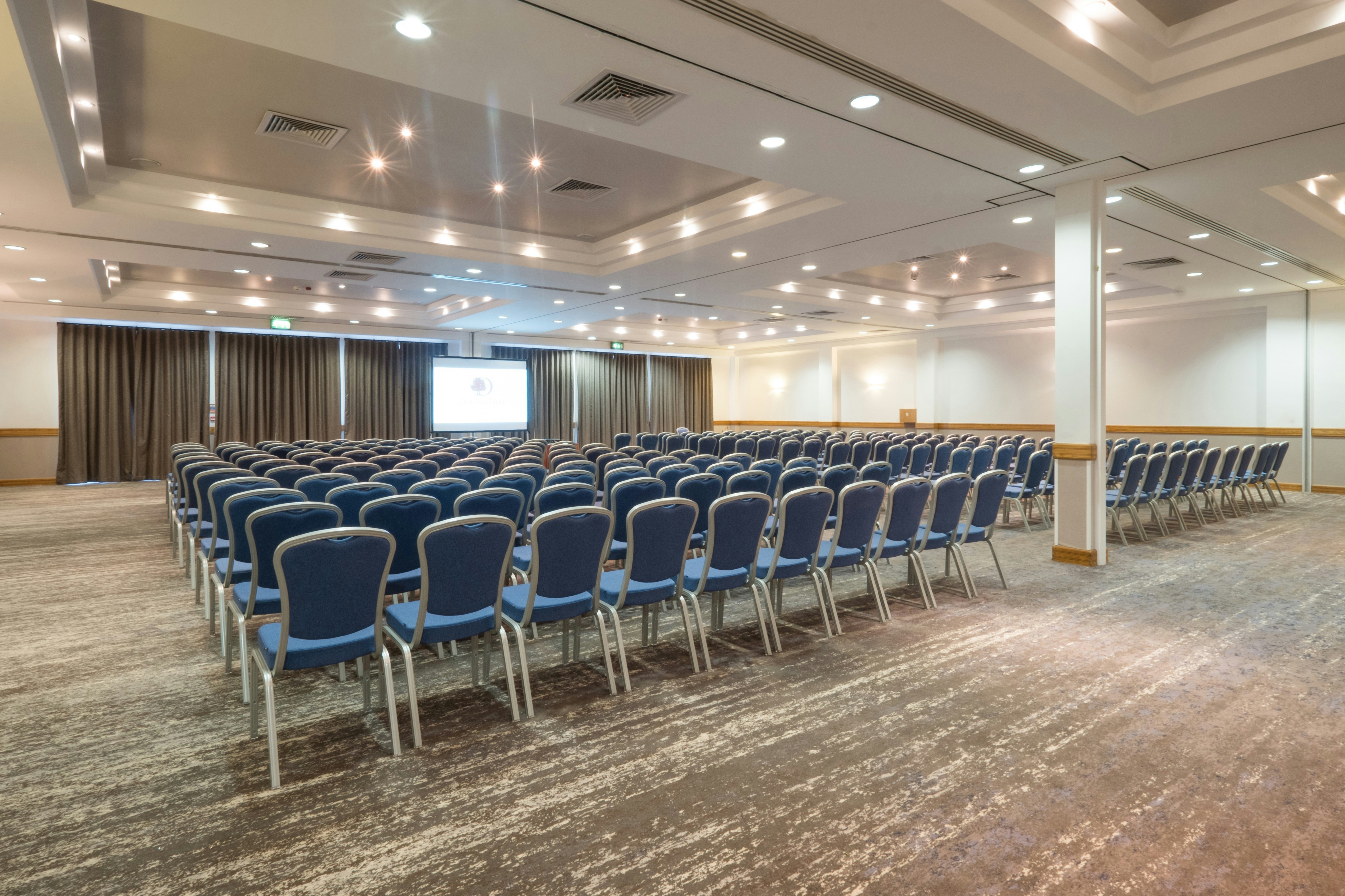 DoubleTree by Hilton Swindon - Lydiard Suite image 1