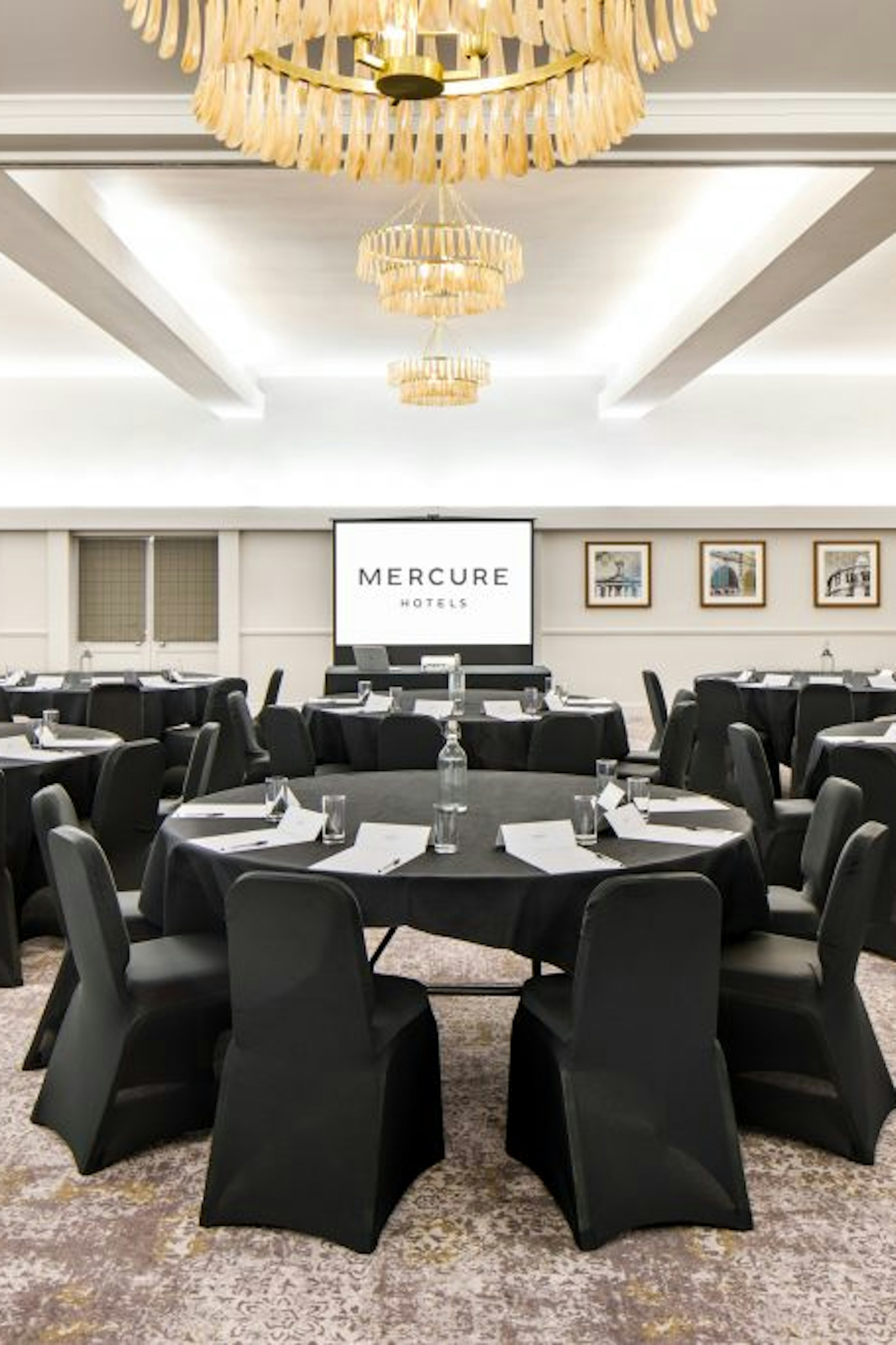Dining  | Thames Suite
