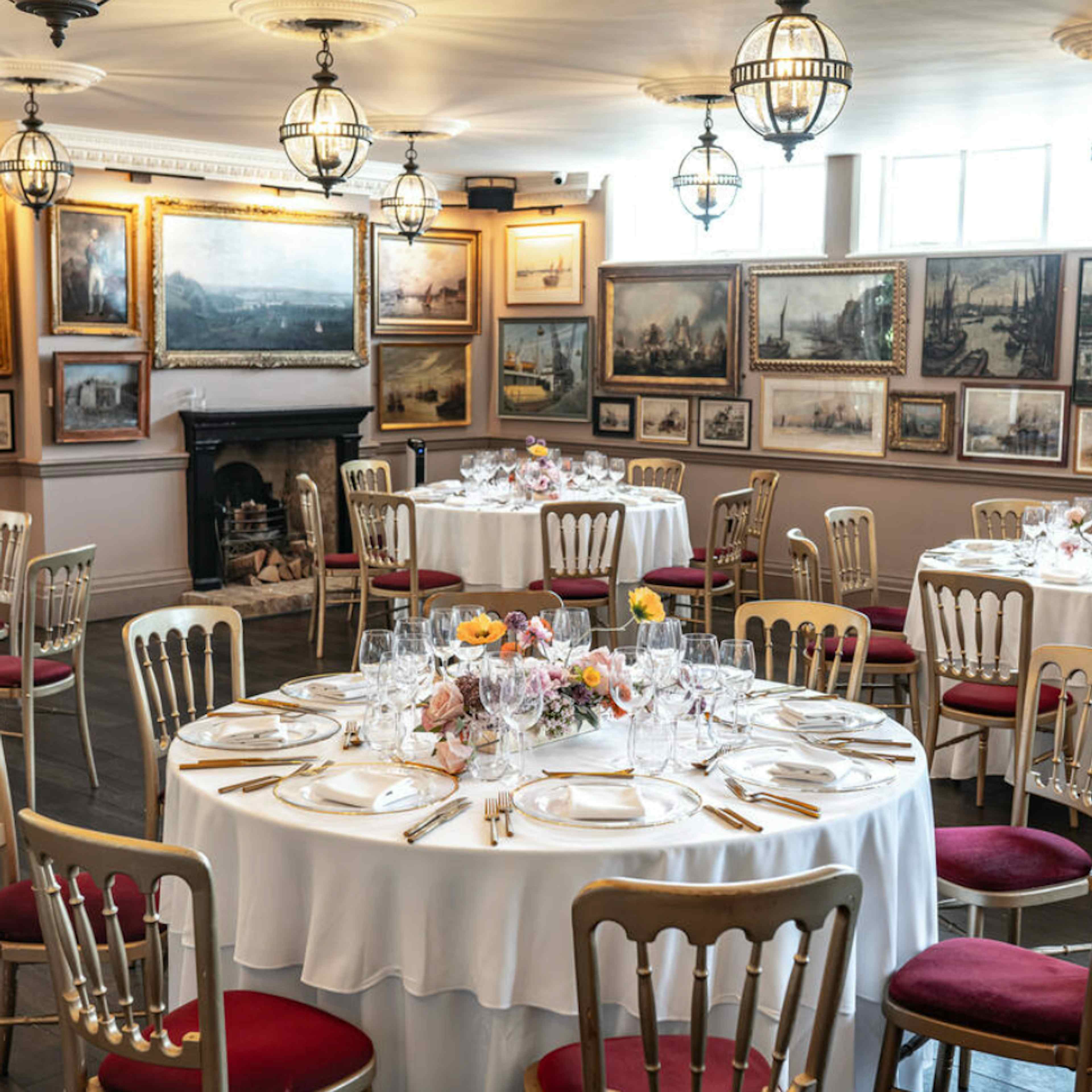 Trafalgar Tavern - The Hardy Suite image 2