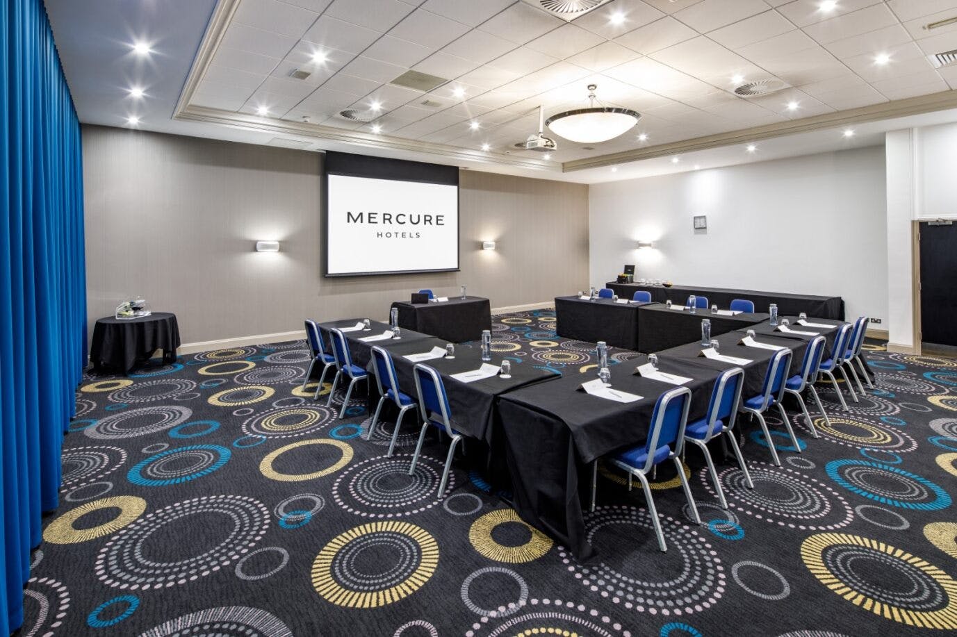 Mercure Telford Centre Hotel - image 1