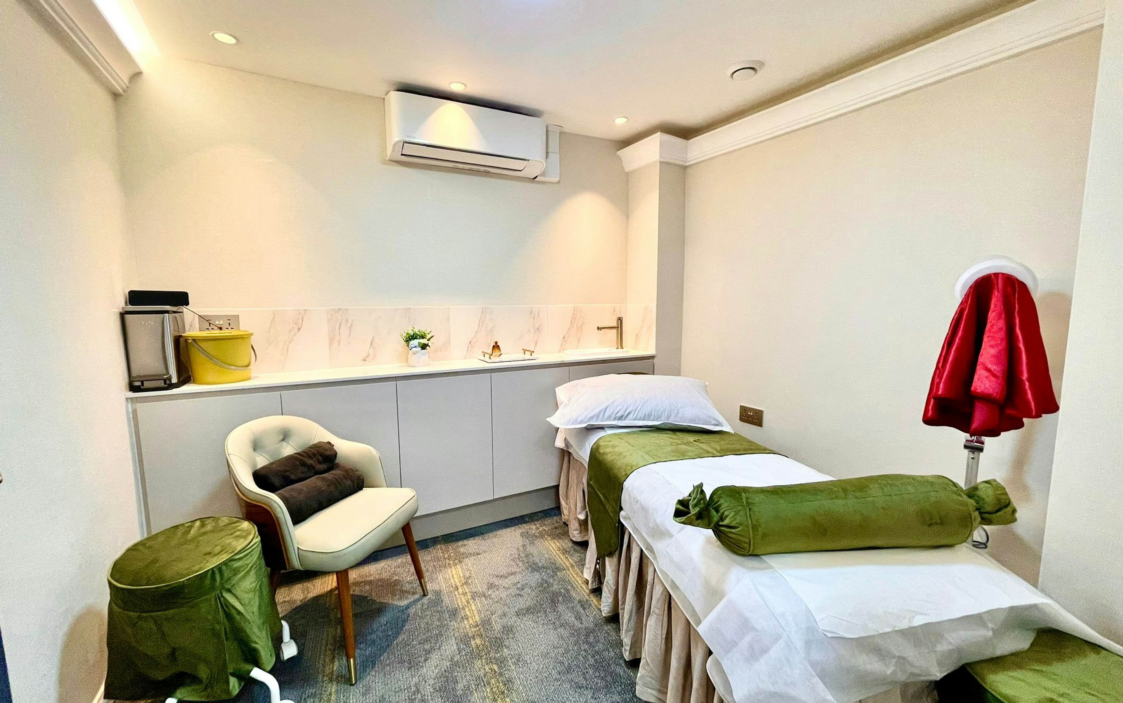 Ginsen Clinic - Therapy room image 1