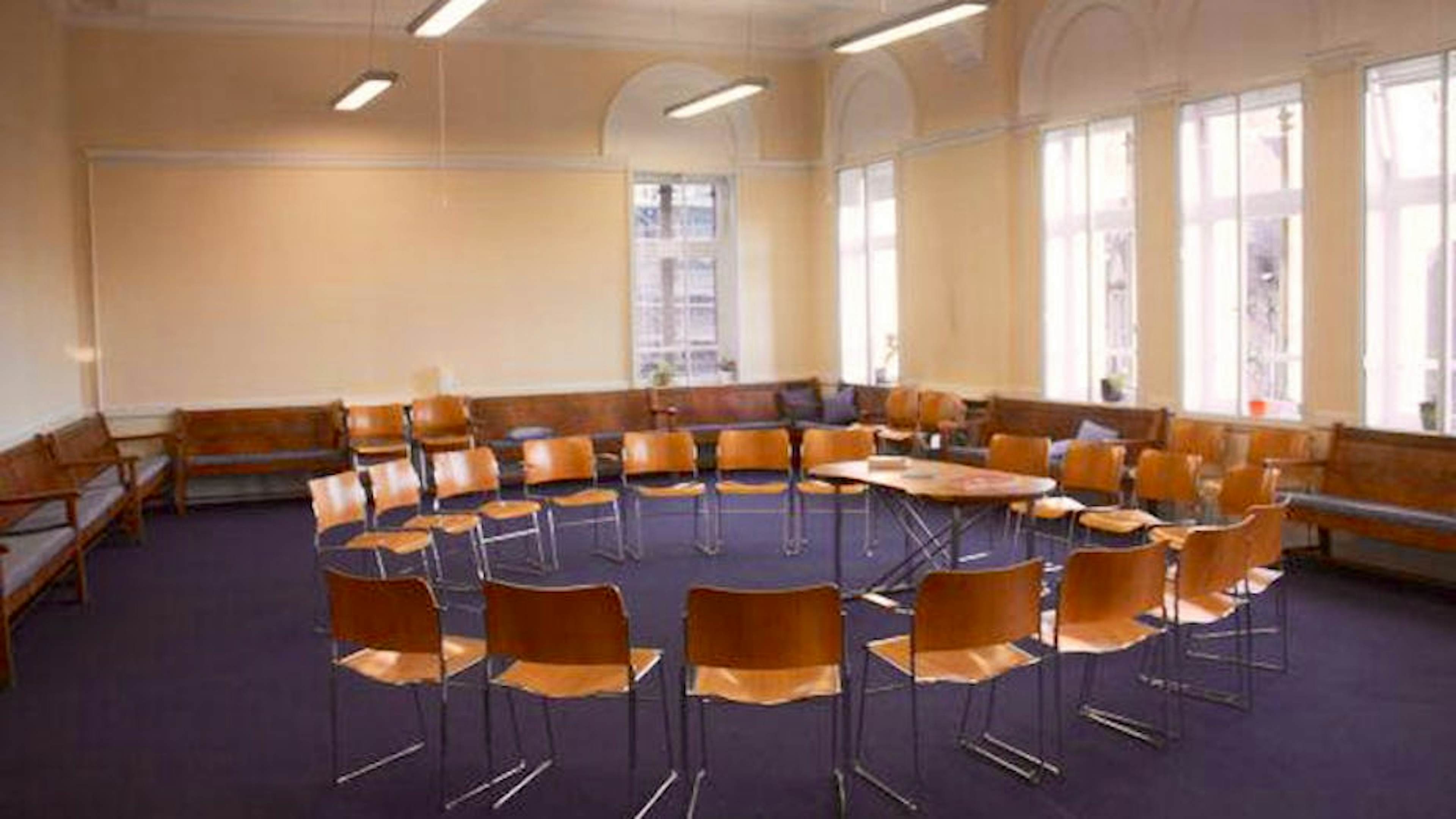 Edinburgh Quaker Meeting House - image 1