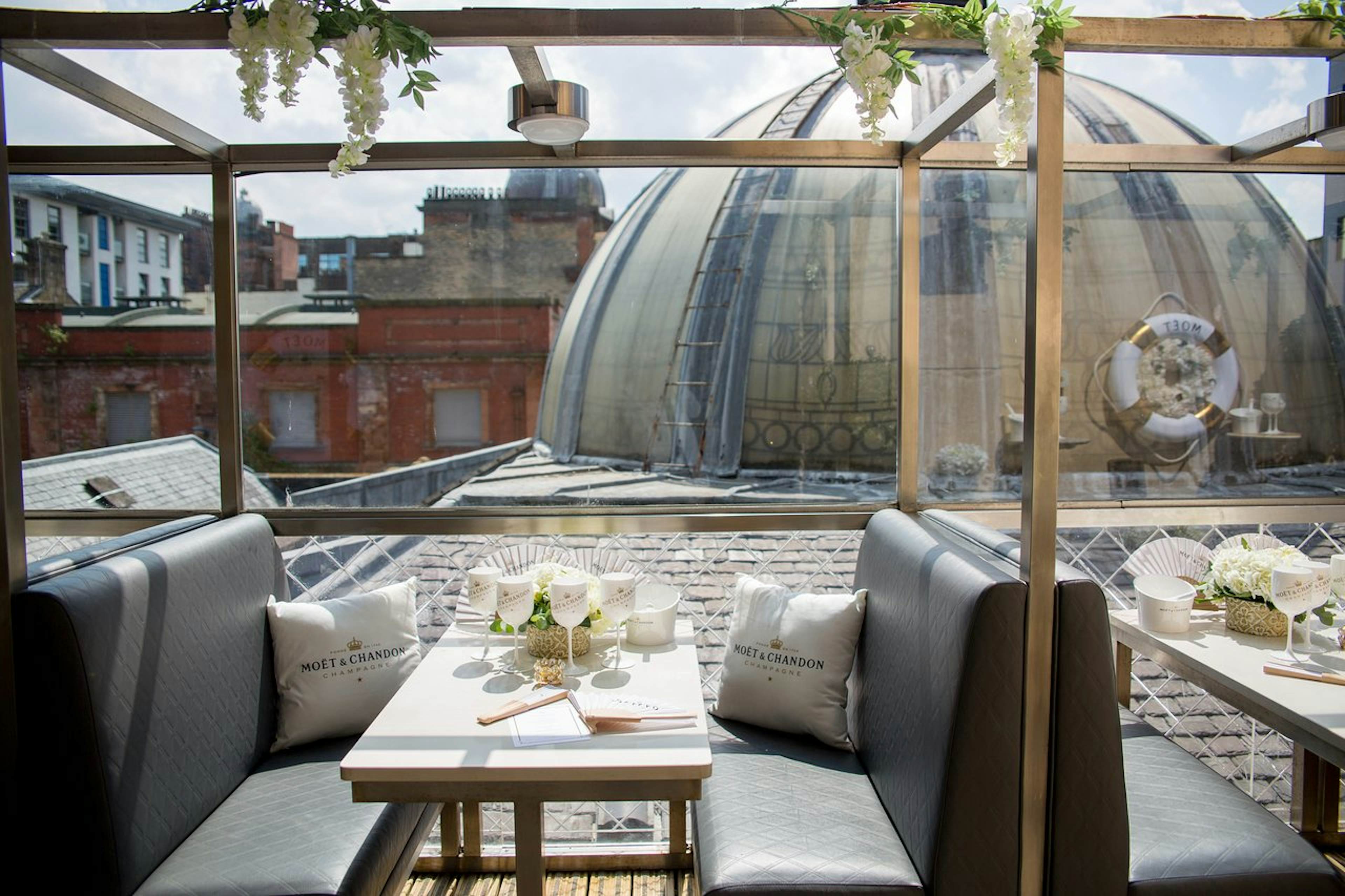 Al Fresco Dining on our Roof Terrace ...