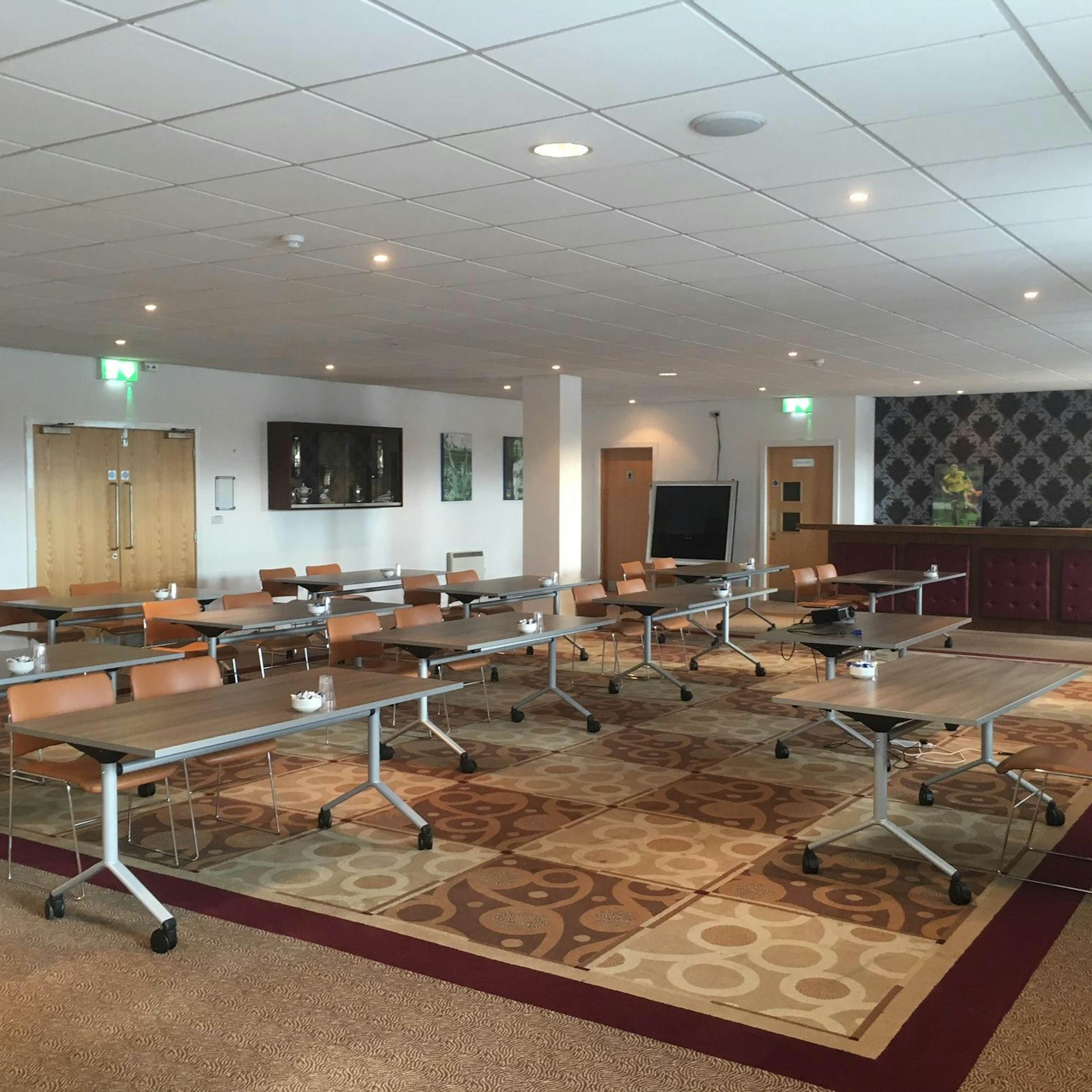 The Kassam Stadium Conference and Events Centre - image 2