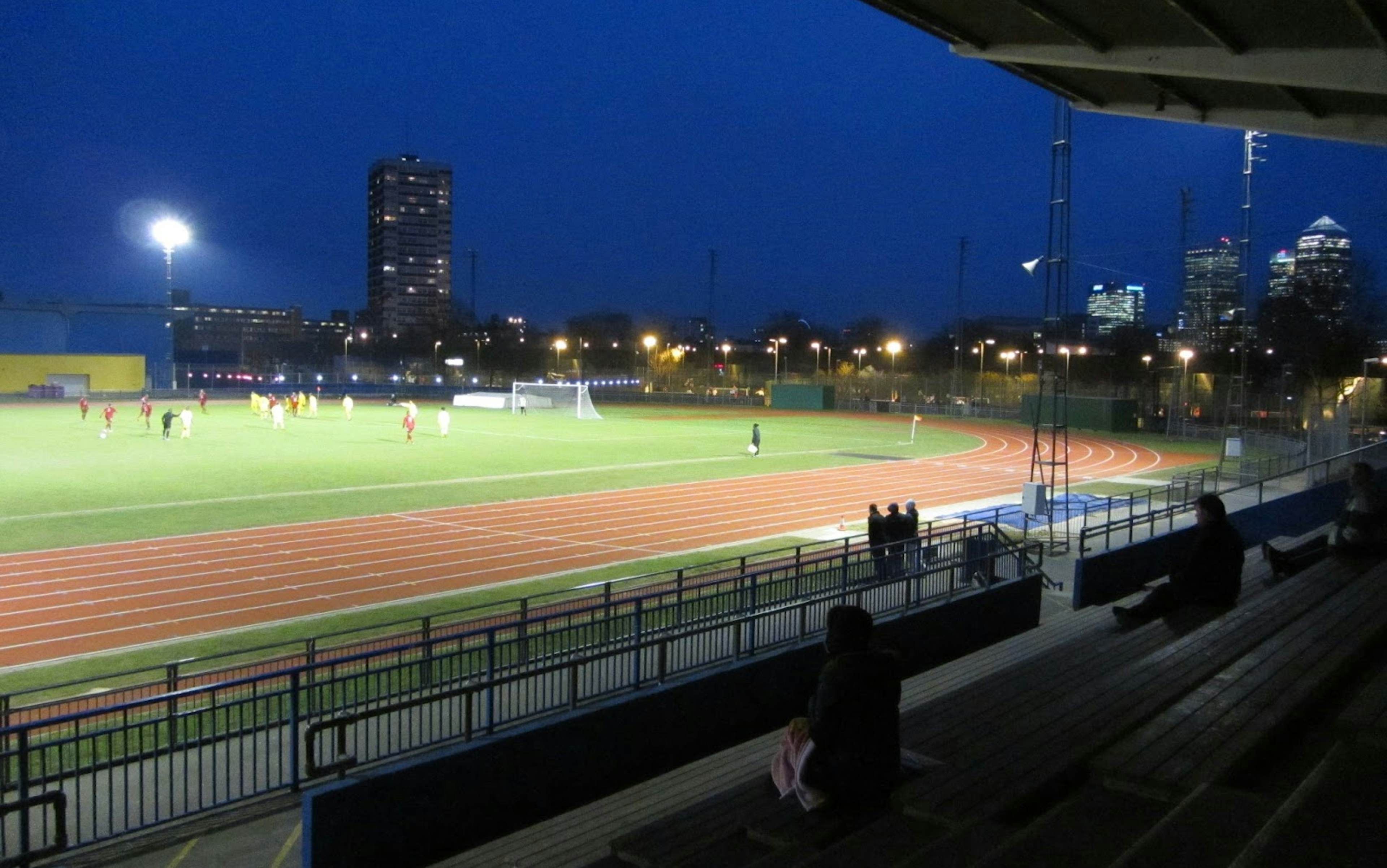 Mile End Park Leisure Centre and Stadium - image 1